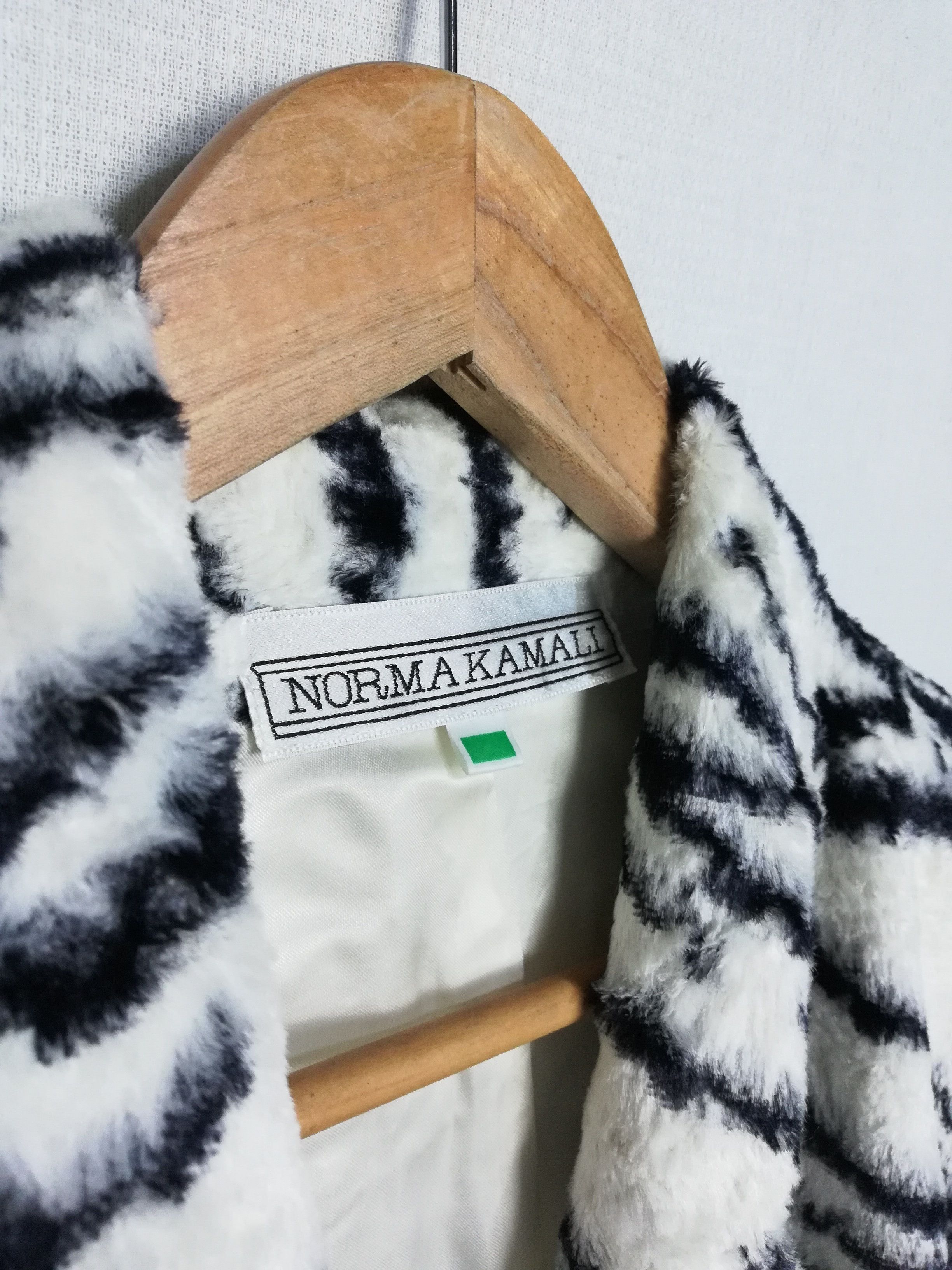 Other norma kamali italian designer faux jacket zebra design Size L / US 10 / IT 46 - 2 Thumbnail
