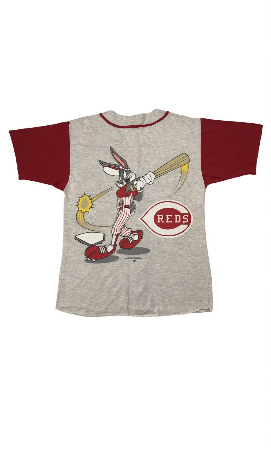 Rare Vintage MLB REDS x WARNER BROS nice design shirt