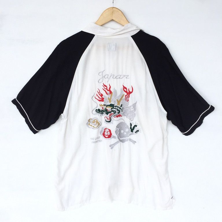 Other Traditional Japanese Sukajan Shirt Embroidery Skull Dragon Size US L / EU 52-54 / 3 - 1 Thumbnail