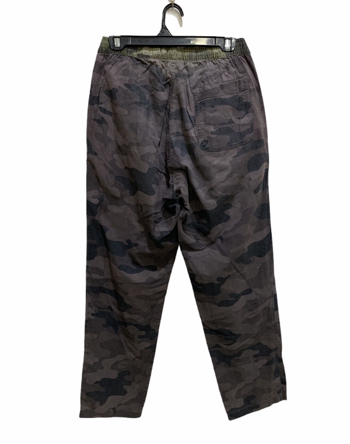 Designer × Uniqlo UNIQLO Camo Fullprint Drawstring Sportwear Army Jogger Pant Size US 29 - 2 Thumbnail