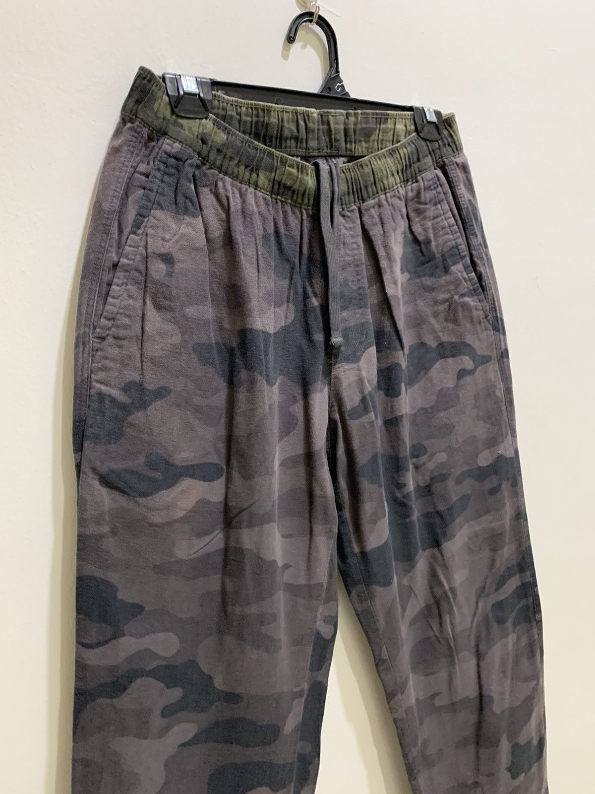 Designer × Uniqlo UNIQLO Camo Fullprint Drawstring Sportwear Army Jogger Pant Size US 29 - 5 Thumbnail