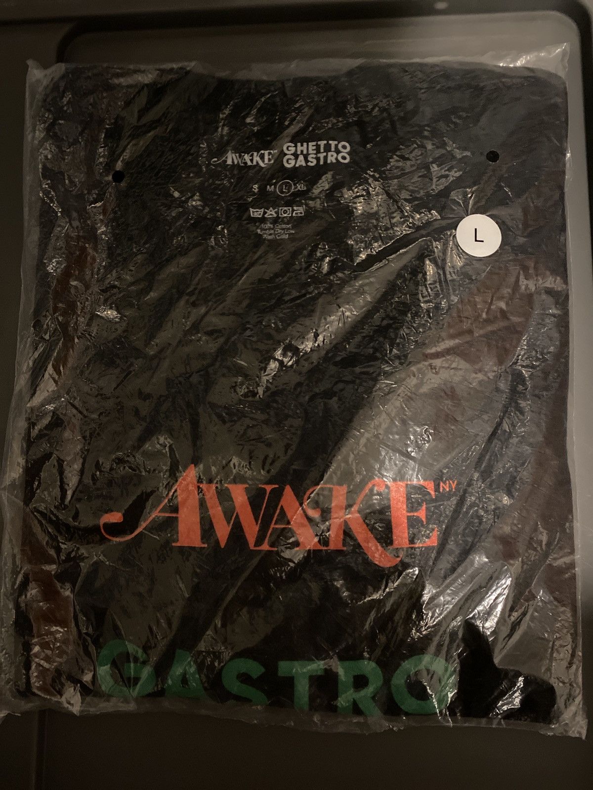 Awake NY Awake NY Ghetto Gastro Tee size large Size US L / EU 52-54 / 3 - 1 Preview