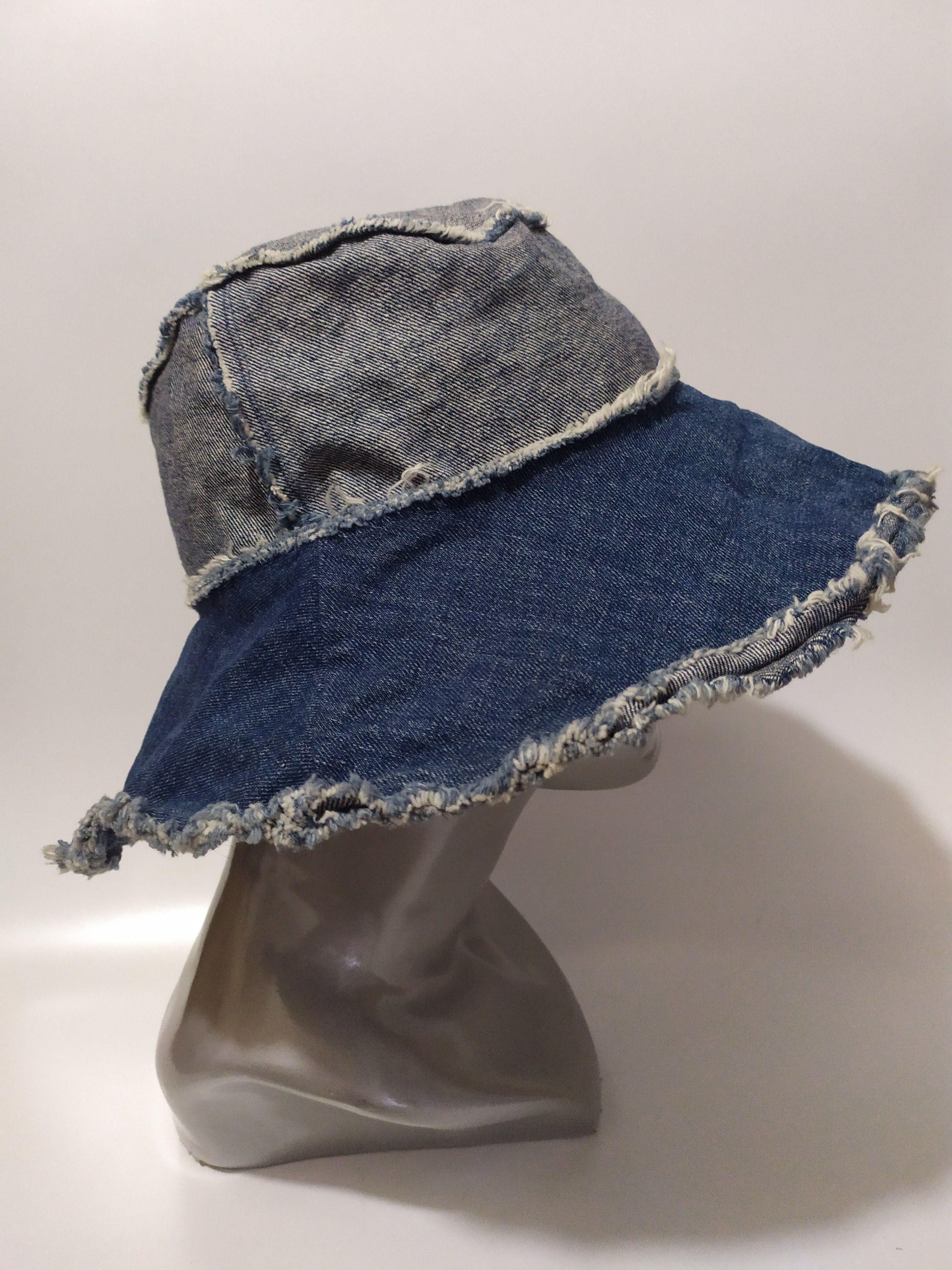 Other Unknown Bucket Hats Nice Hairy Design Size ONE SIZE - 4 Thumbnail