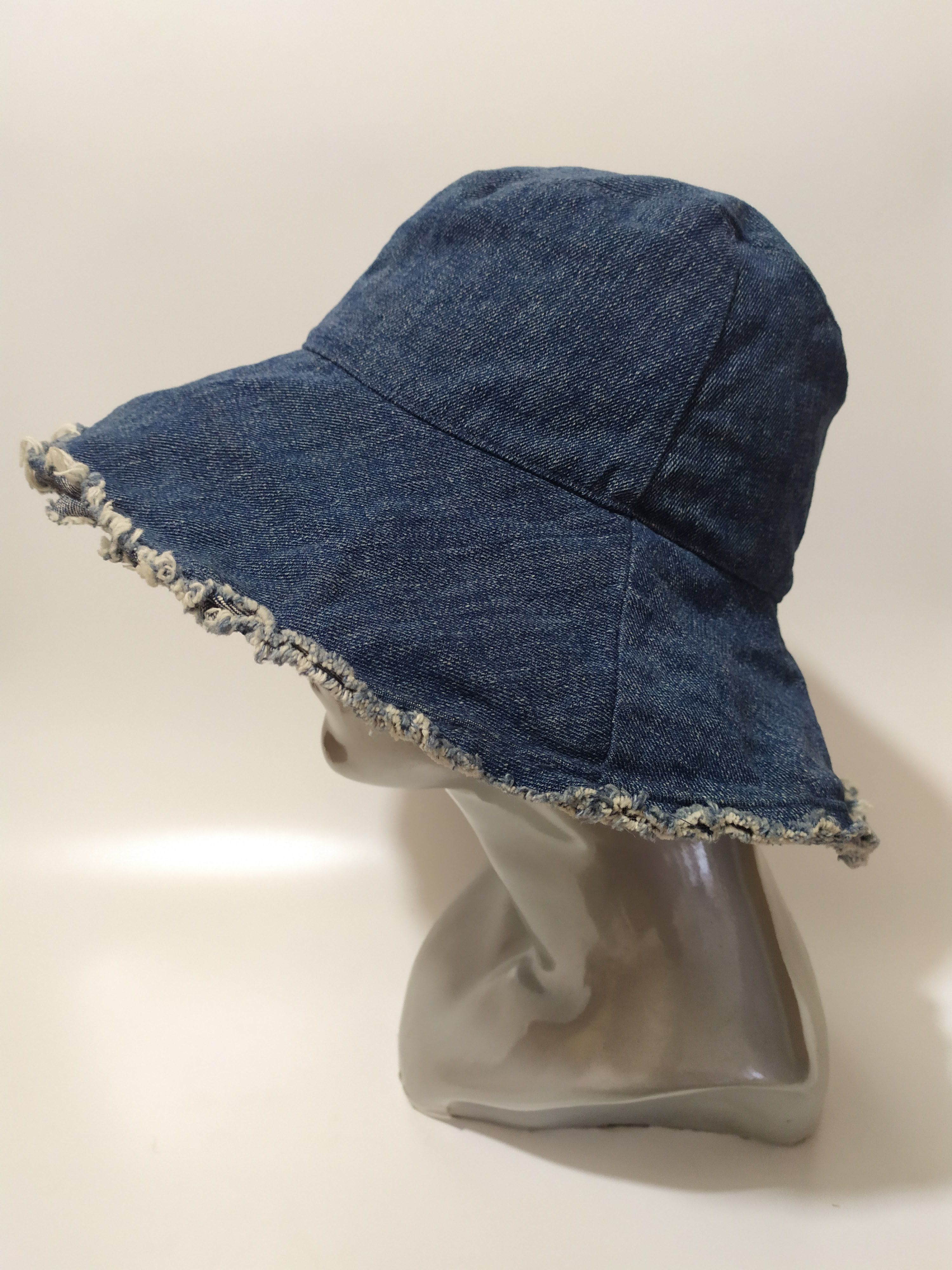 Other Unknown Bucket Hats Nice Hairy Design Size ONE SIZE - 9 Thumbnail