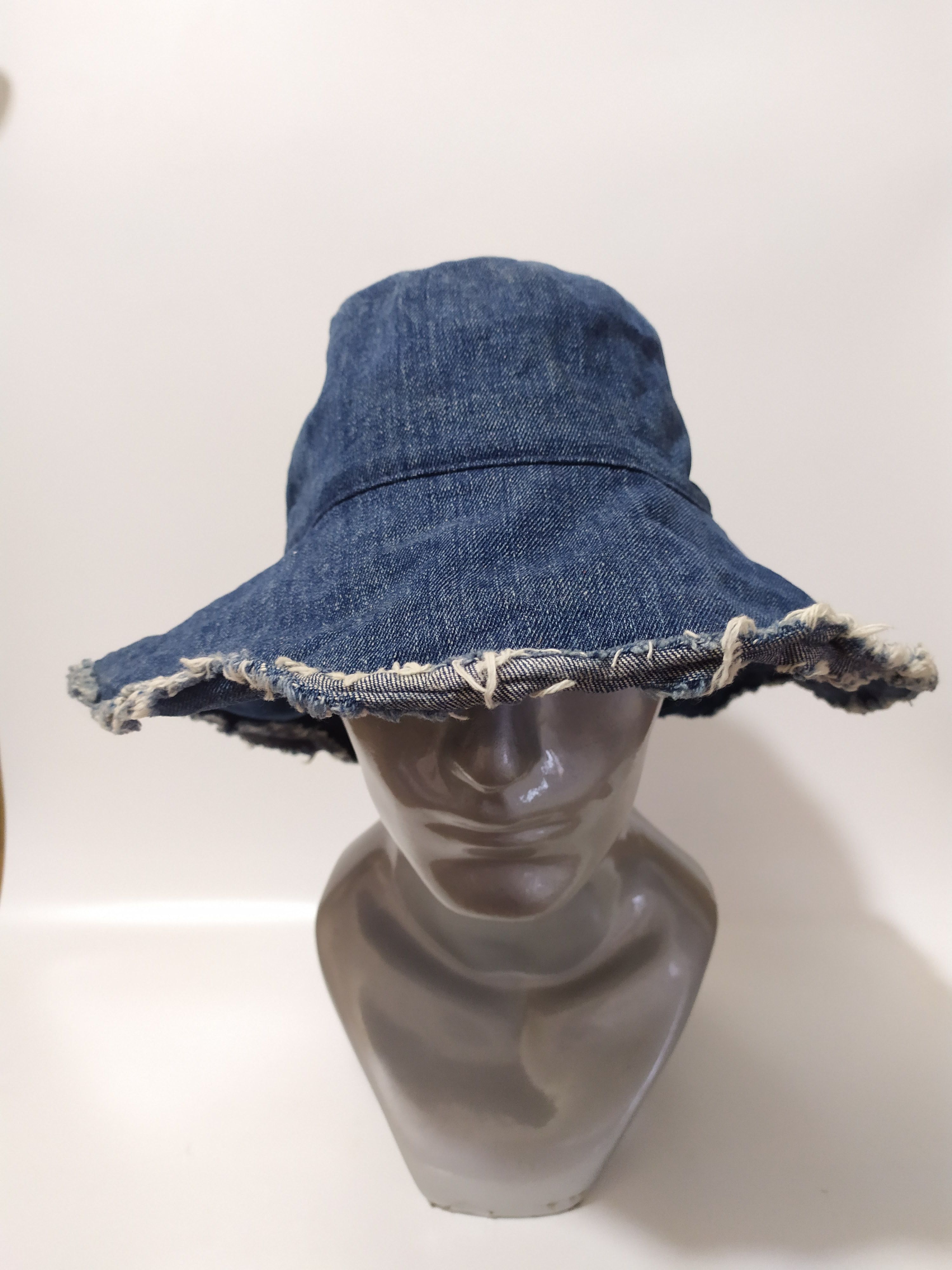 Other Unknown Bucket Hats Nice Hairy Design Size ONE SIZE - 10 Thumbnail