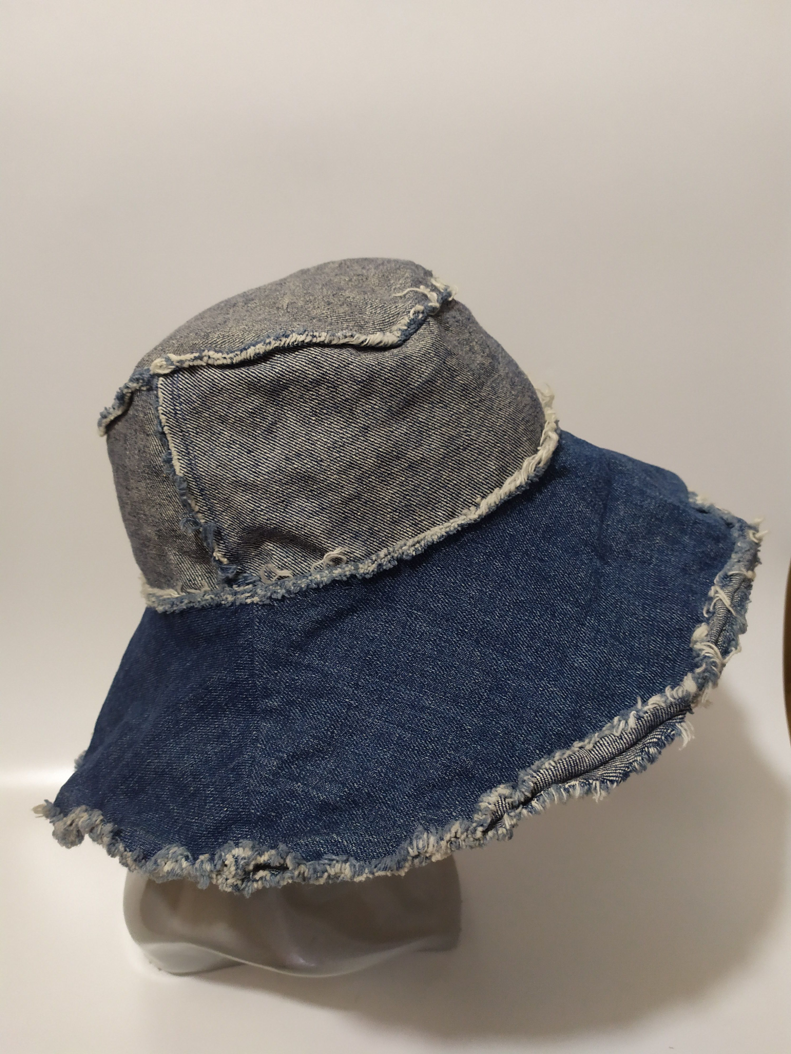 Other Unknown Bucket Hats Nice Hairy Design Size ONE SIZE - 5 Thumbnail