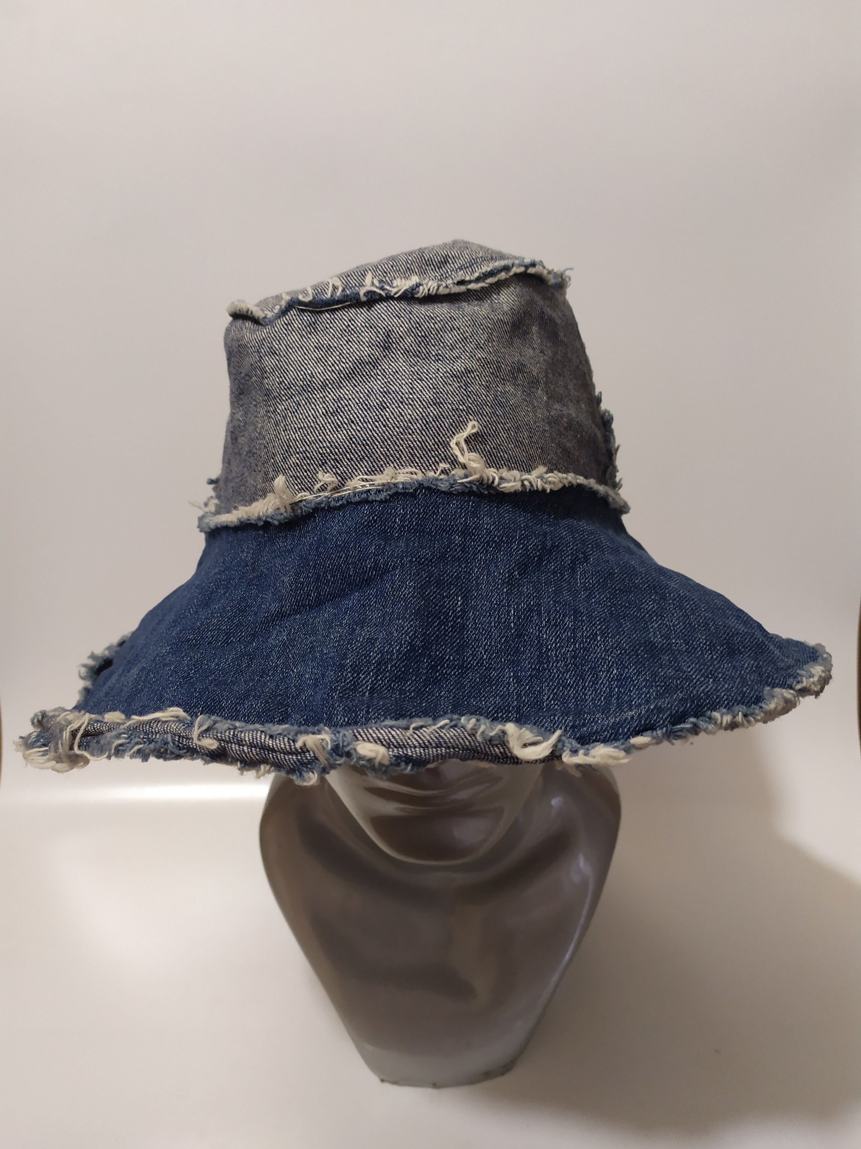 Other Unknown Bucket Hats Nice Hairy Design Size ONE SIZE - 3 Thumbnail