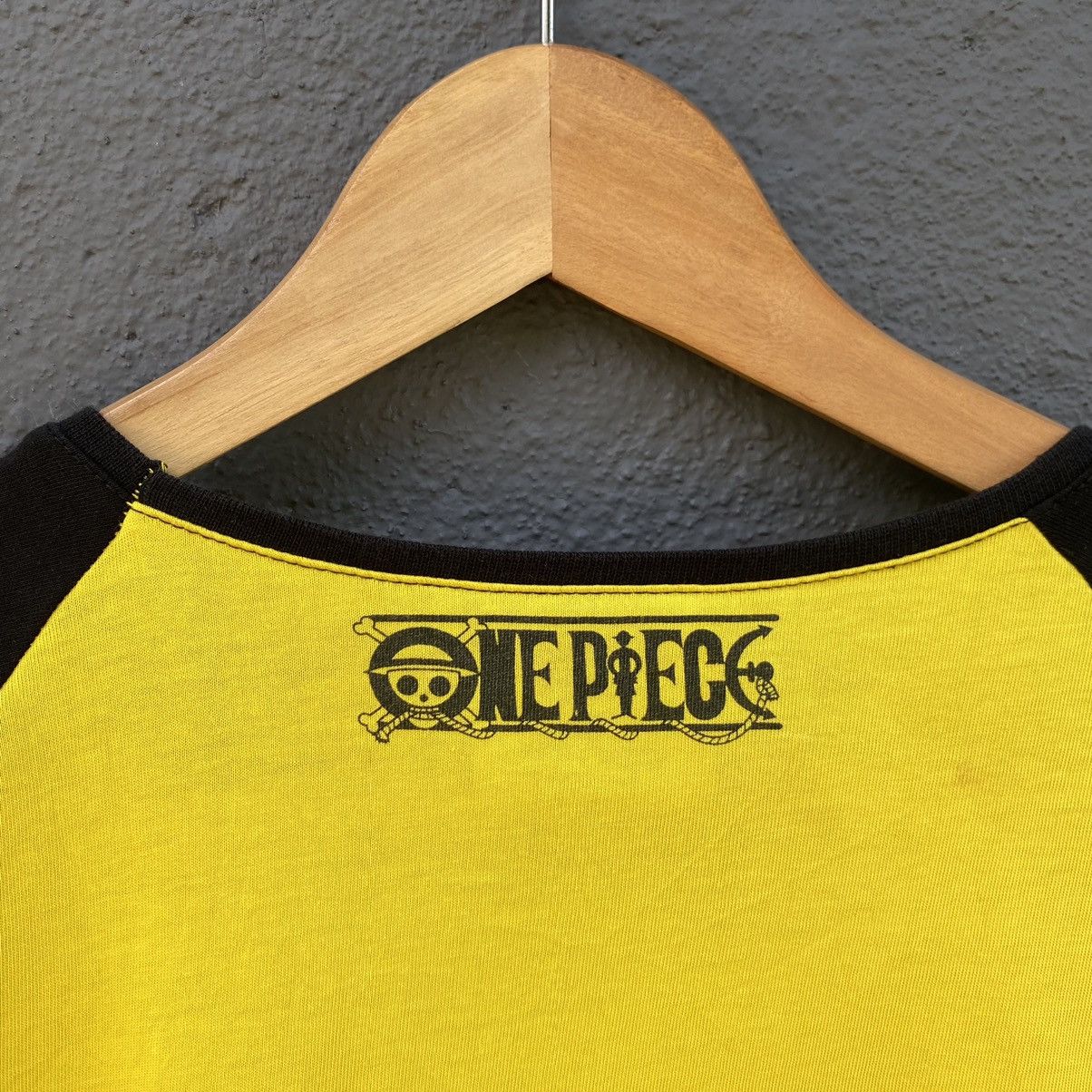 Anime Vintage Trafagar Law One Piece Anime ERD GRUNGE GRAIL TEE Size US M / EU 48-50 / 2 - 4 Thumbnail