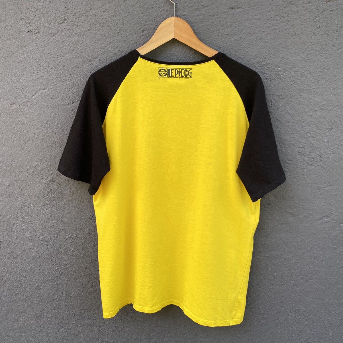 Anime Vintage Trafagar Law One Piece Anime ERD GRUNGE GRAIL TEE Size US M / EU 48-50 / 2 - 2 Thumbnail