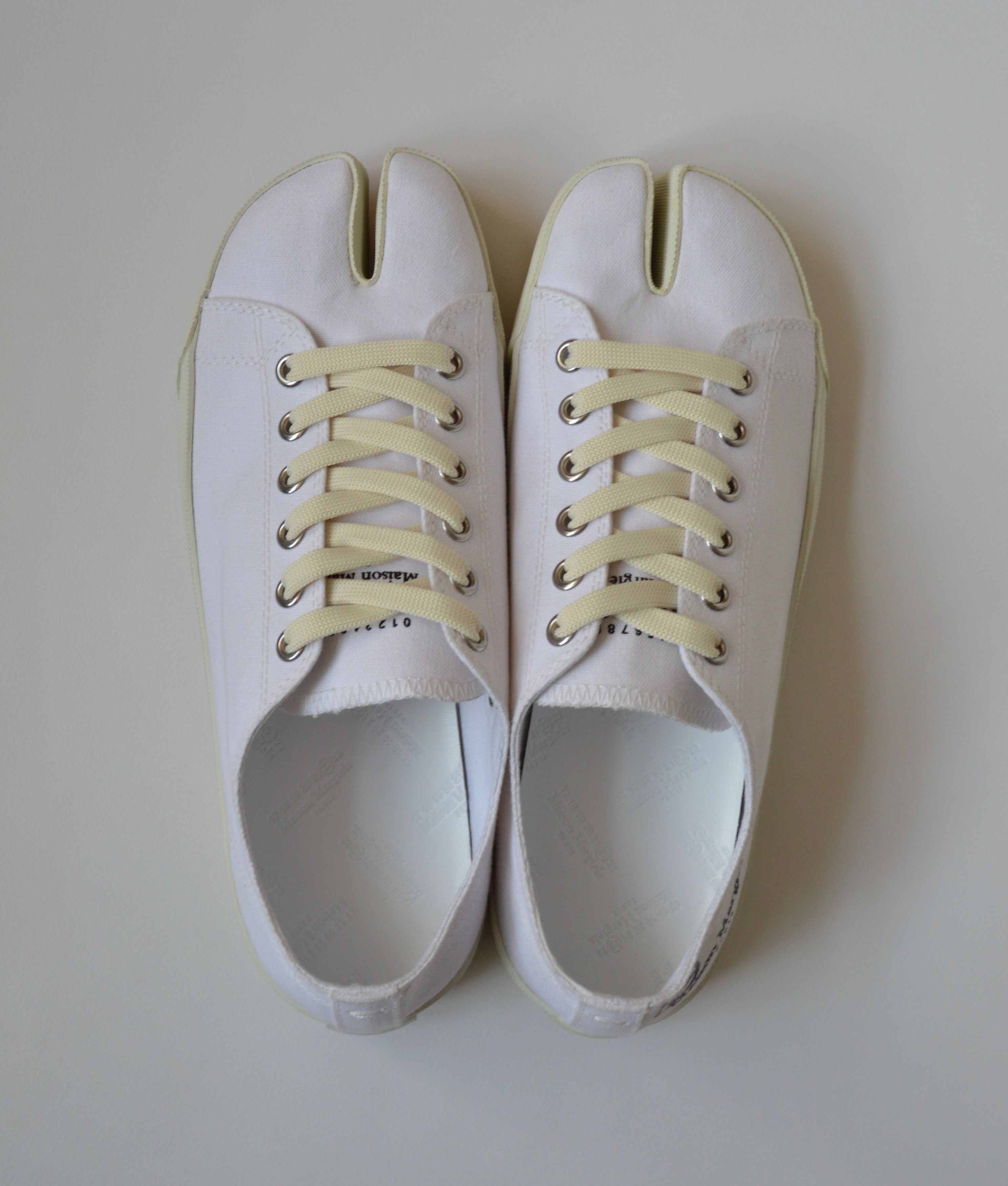 Maison Margiela White Canvas Tabi Sneakers Size US 8 / EU 41 - 3 Thumbnail