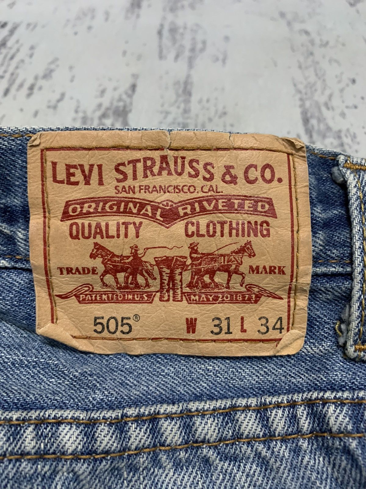 Levi's Levi's 505 Regular Fit Jeans Light Wash Straight Leg Denim Size US 31 - 15 Thumbnail