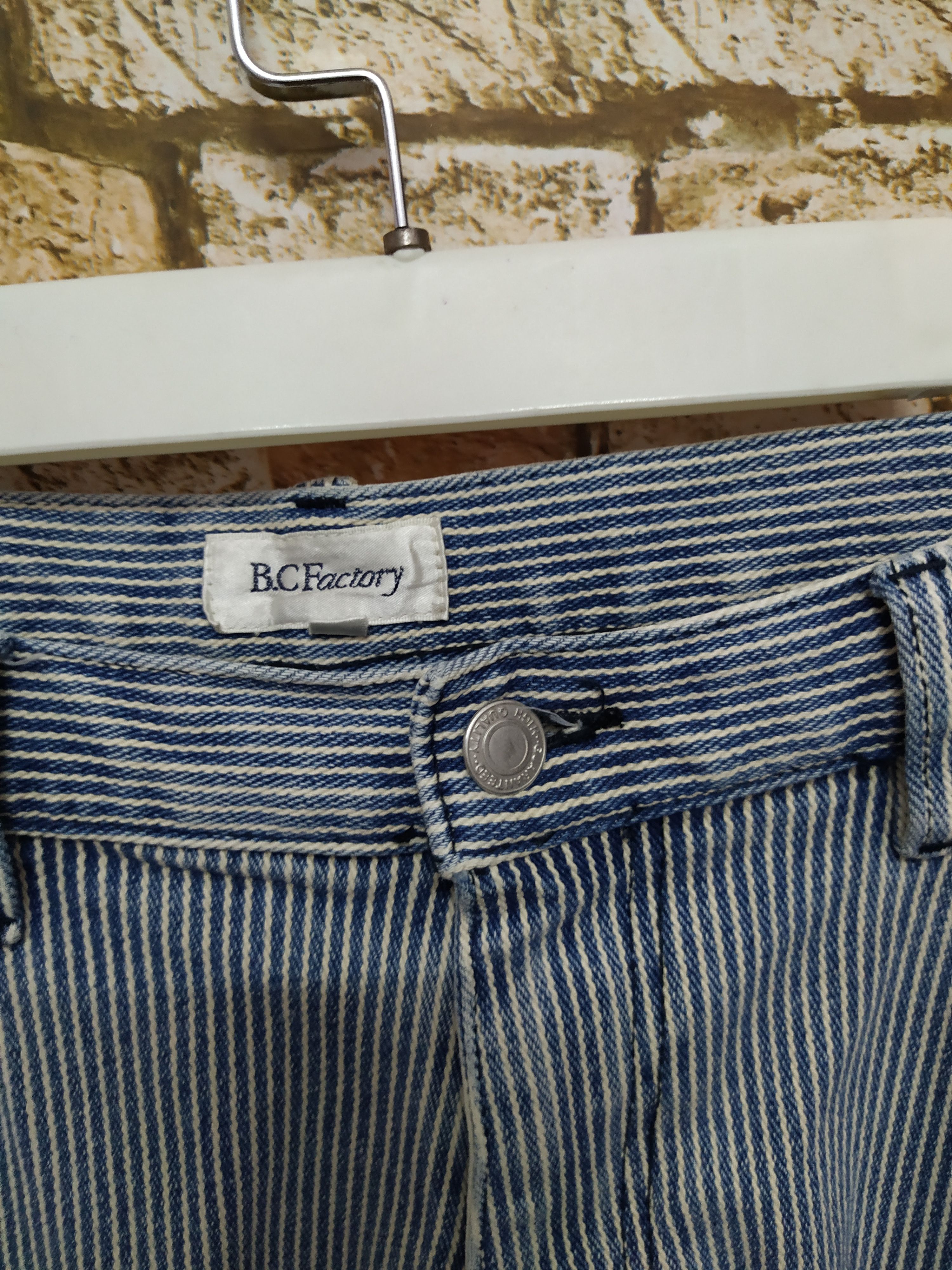 Japanese Brand B.C FACTORY JAPAN HICKORY STRIPE CARGO DENIM (B666) w33 Size US 33 - 4 Thumbnail