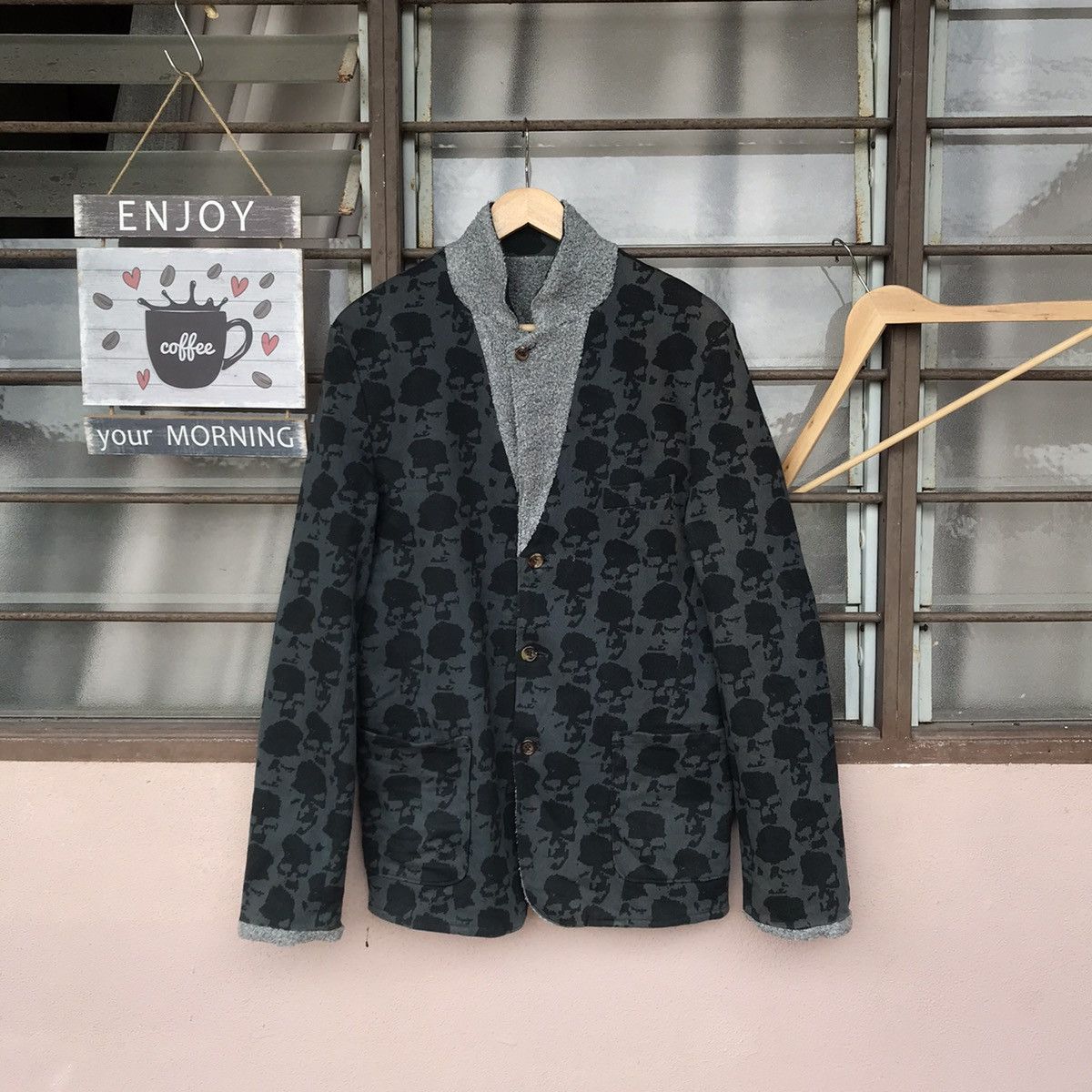 Undercover RARE UNDERCOVER 2001 DAVF DecoratedArmed Skeleton reversible Size US M / EU 48-50 / 2 - 1 Thumbnail