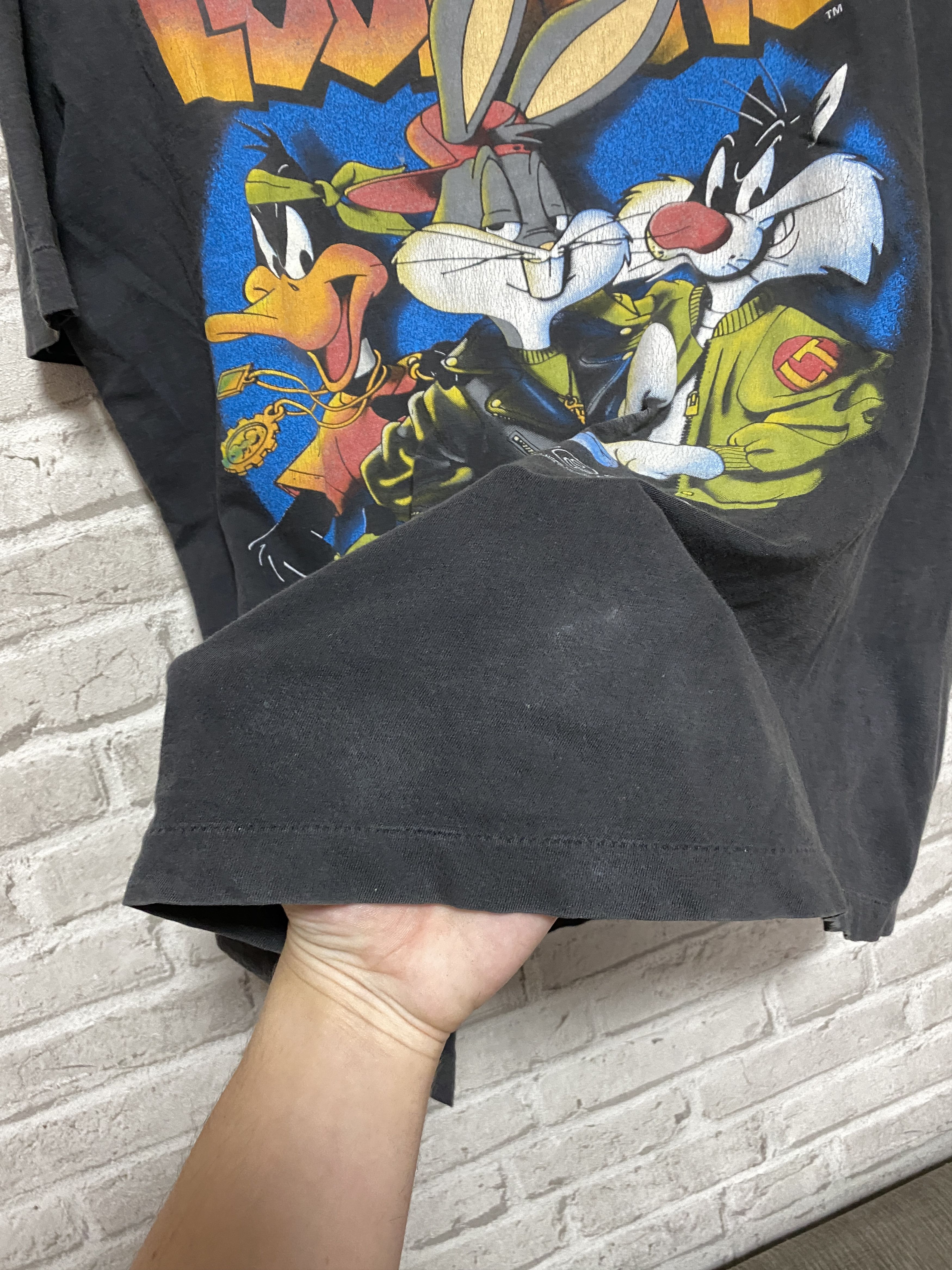 Cartoon Network Vintage 1992 Looney Tunes cartoon T-shirt Size US XL / EU 56 / 4 - 10 Thumbnail