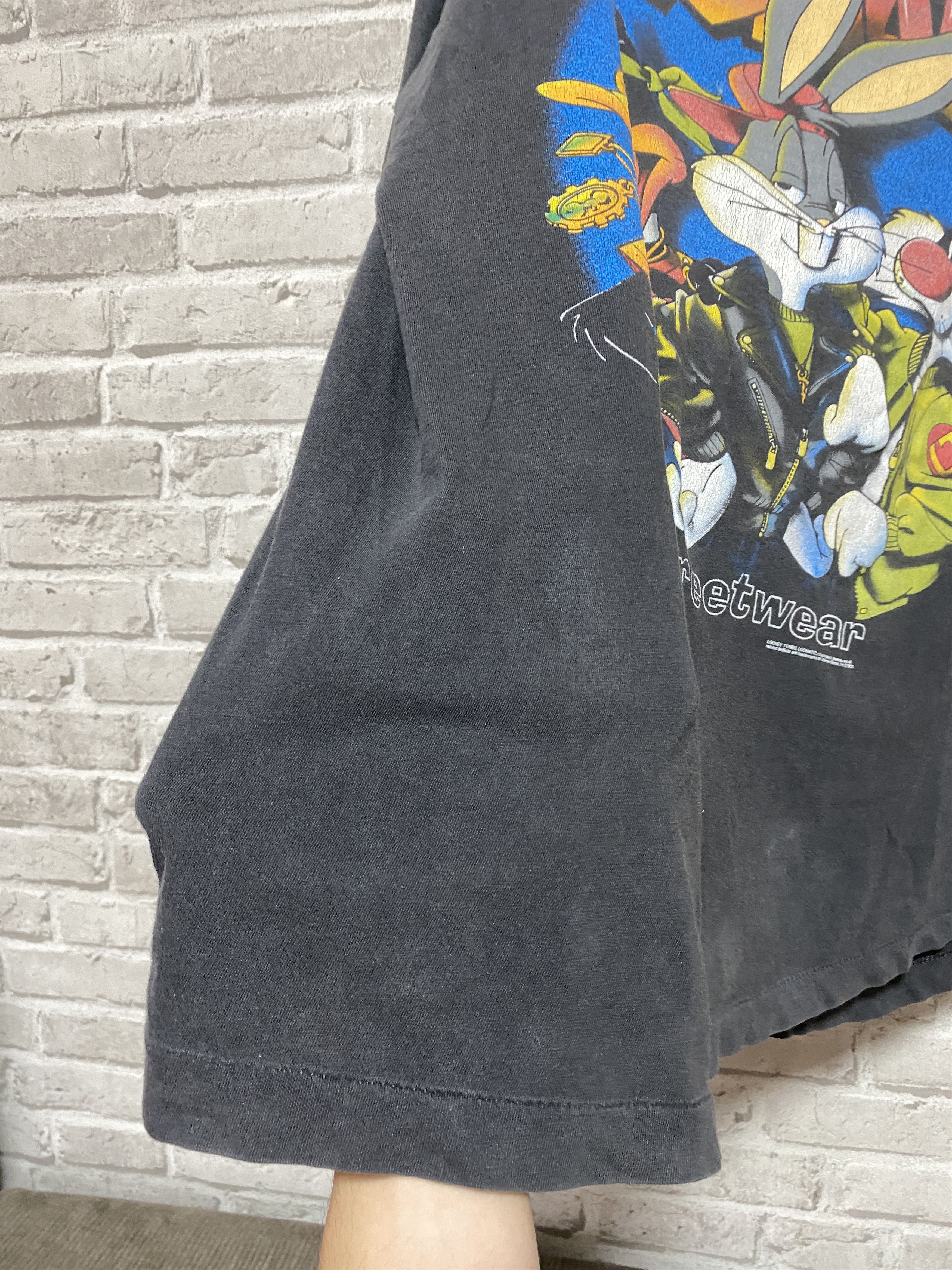 Cartoon Network Vintage 1992 Looney Tunes cartoon T-shirt Size US XL / EU 56 / 4 - 11 Thumbnail