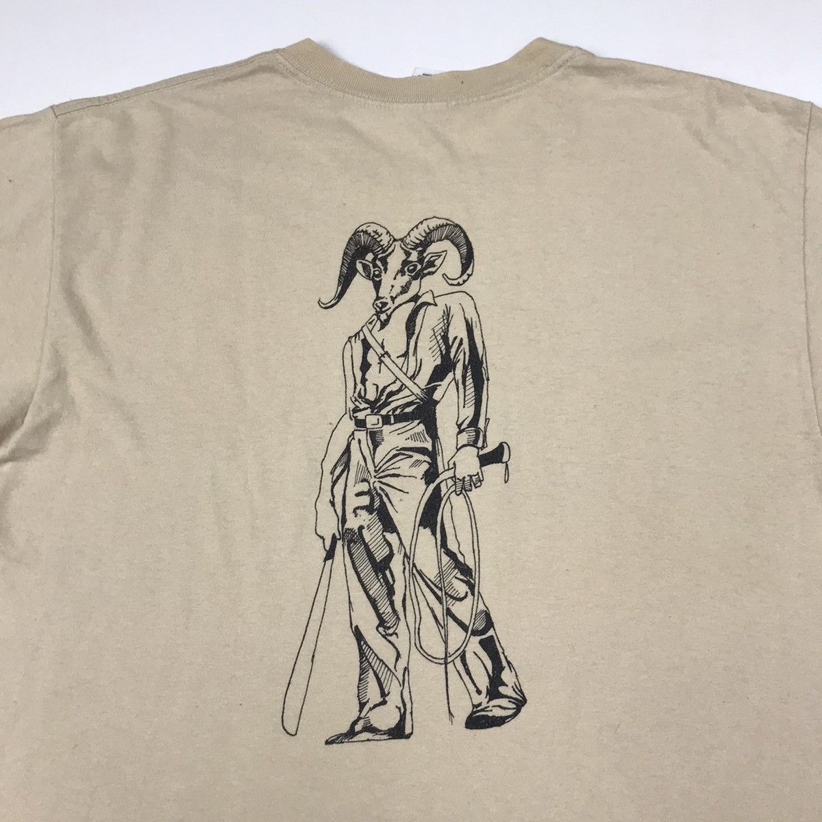 Vintage INDIANA JONES and the temple of groove promo t-shirt Size US L / EU 52-54 / 3 - 4 Thumbnail