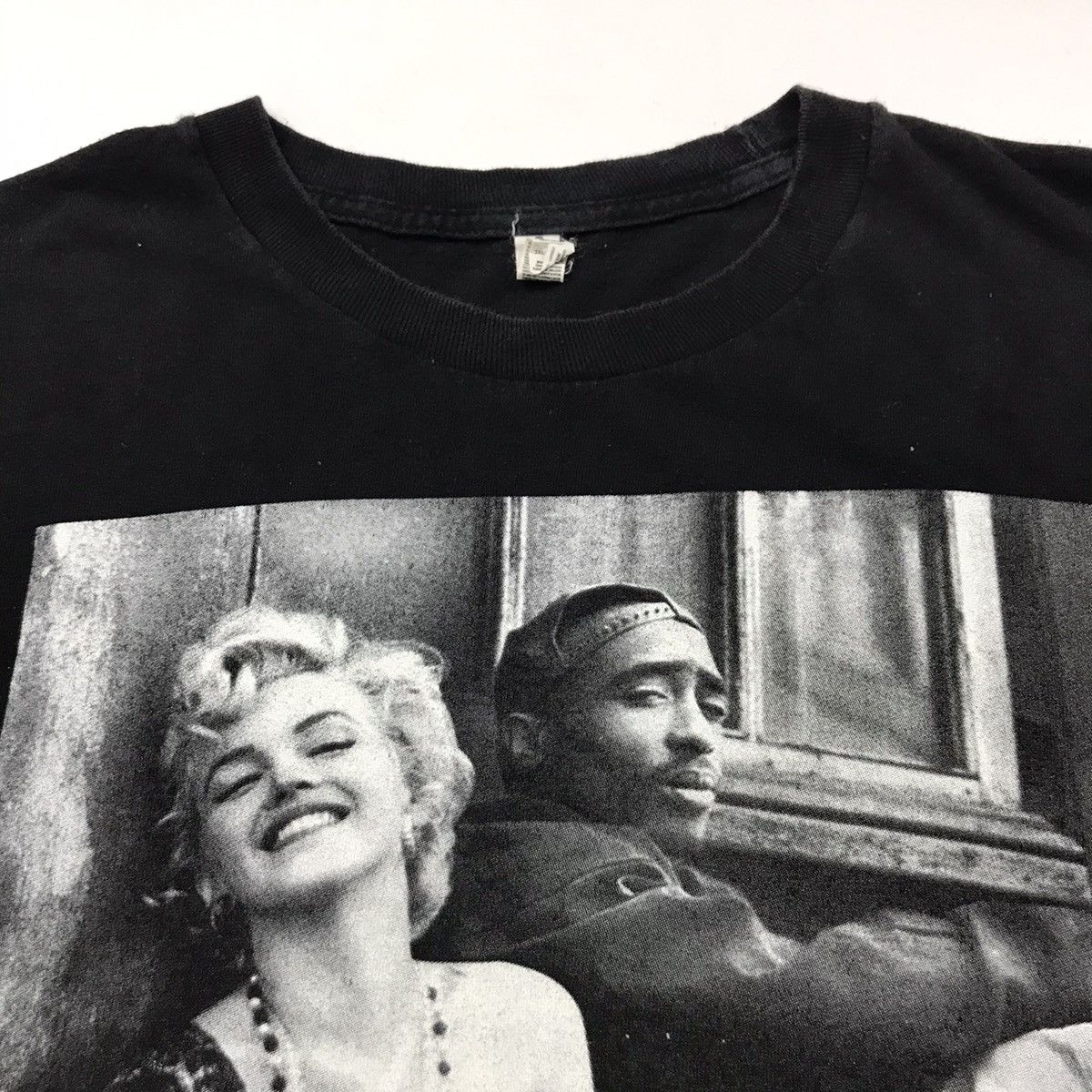 Rap Tees × Vintage Rare TUPAC SHAKUR with blond girl photo t-shirt Size US XXL / EU 58 / 5 - 4 Thumbnail