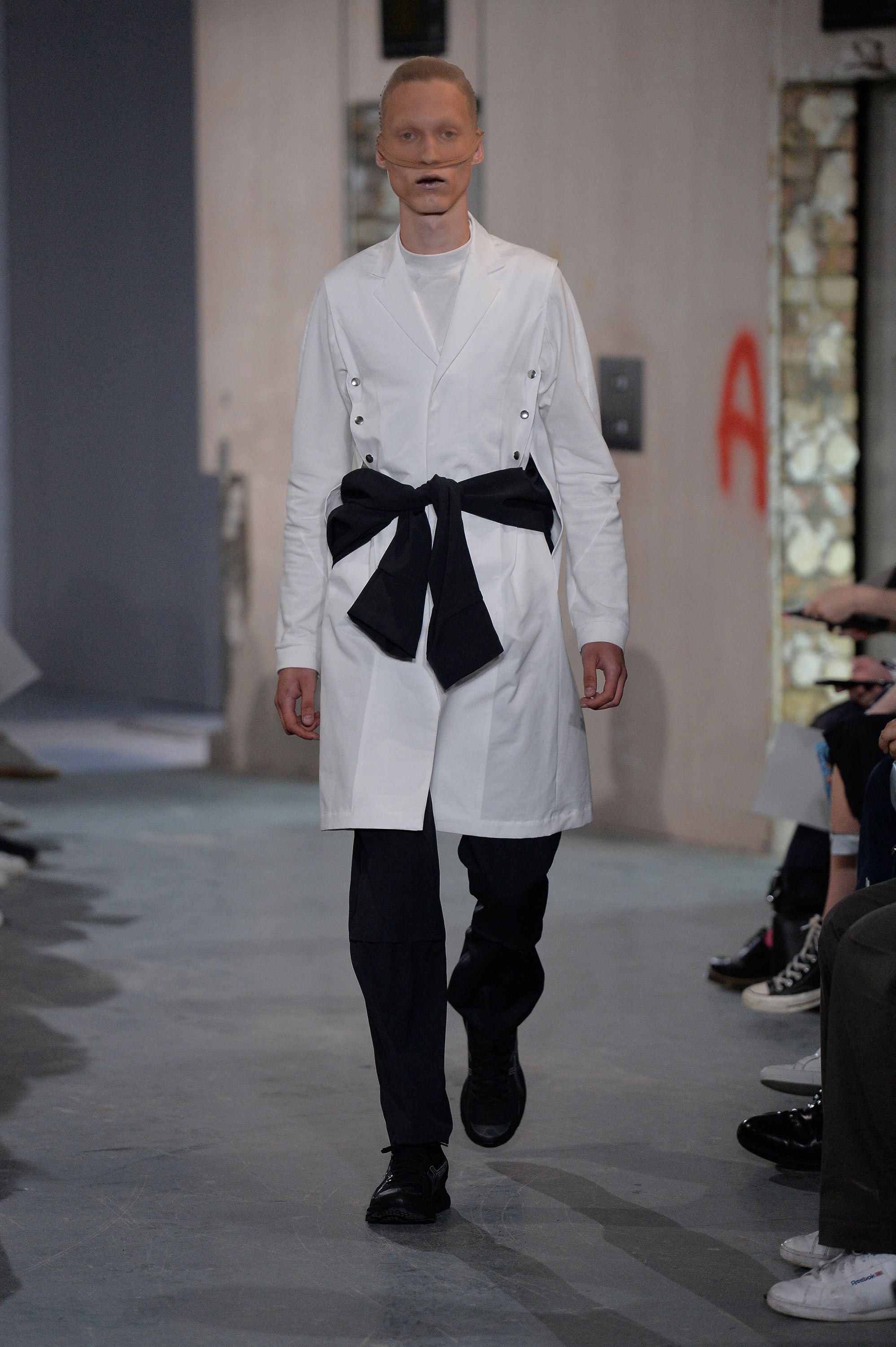 image of Kiko Kostadinov 0004 Sleeveless Bur Snap Coat in White, Men's (Size Small)