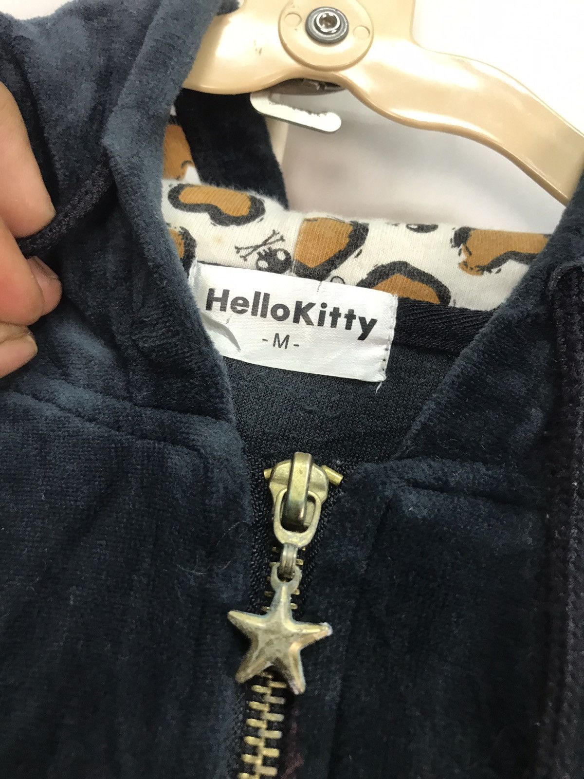 Japanese Brand × Vintage Hello kitty velvet zipper jacket Size M / US 6-8 / IT 42-44 - 4 Thumbnail