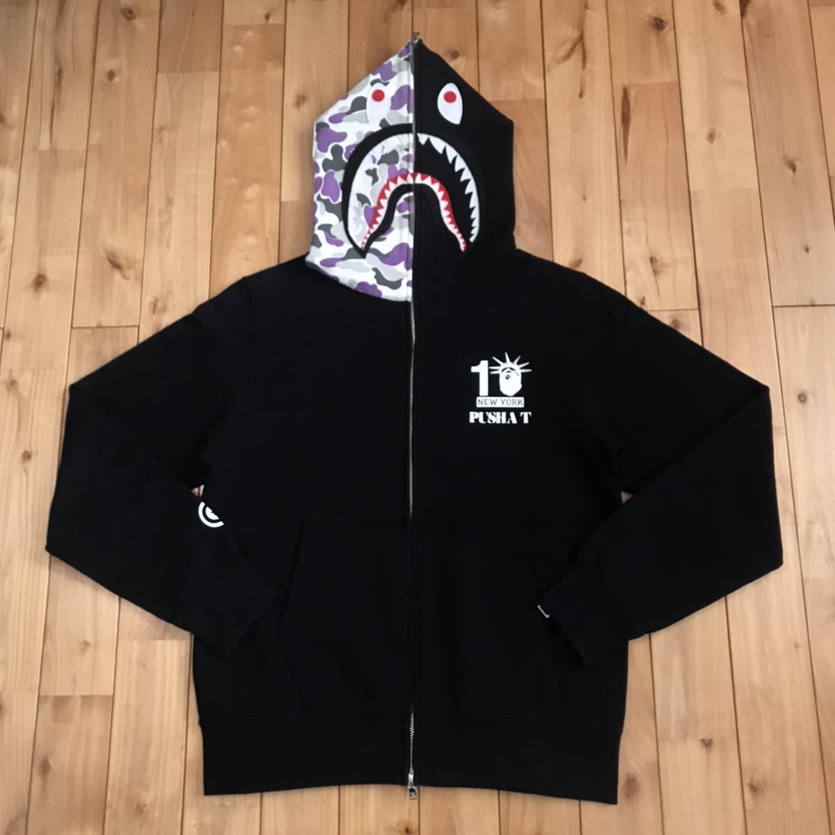 Bape × Pusha T New York 10th Anniversary Shark full zip hoodie PUSHA T Size US L / EU 52-54 / 3 - 4 Thumbnail