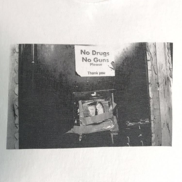 Bape 2002 BAPE Sue Kwon Photo Exhibition T-shirt Size US M / EU 48-50 / 2 - 2 Thumbnail