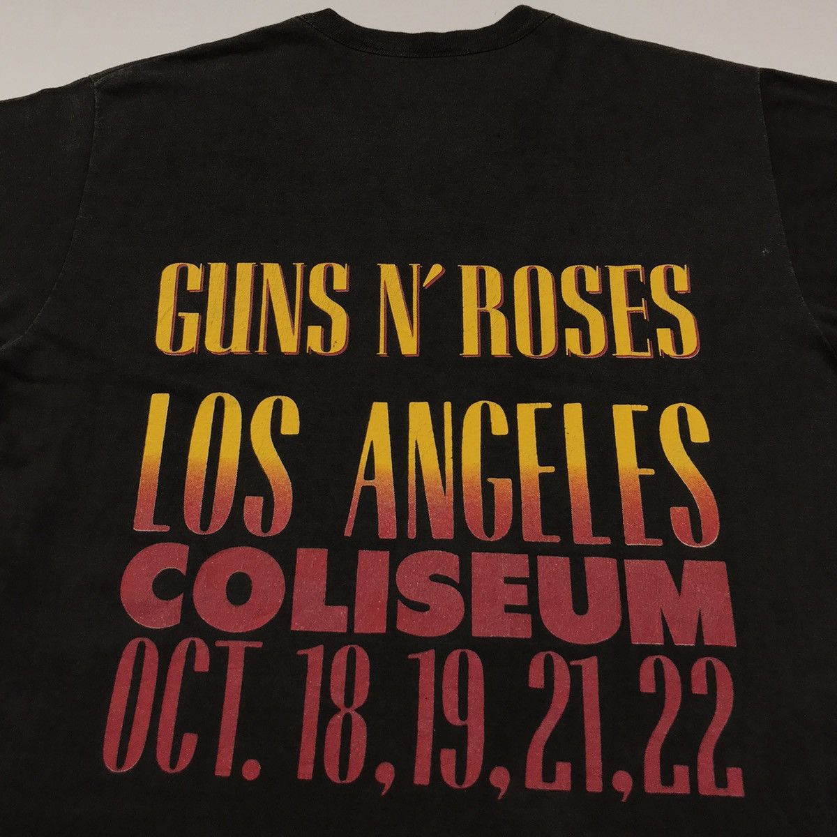 Band Tees × Guns N' Roses × Vintage Vintage 80s Guns N’ Roses Los Angeles tour t-shirt Size US M / EU 48-50 / 2 - 3 Thumbnail