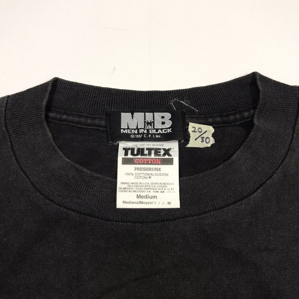 Other Vintage MEN IN BLACK Movie promo t-shirt Size US M / EU 48-50 / 2 - 5 Thumbnail