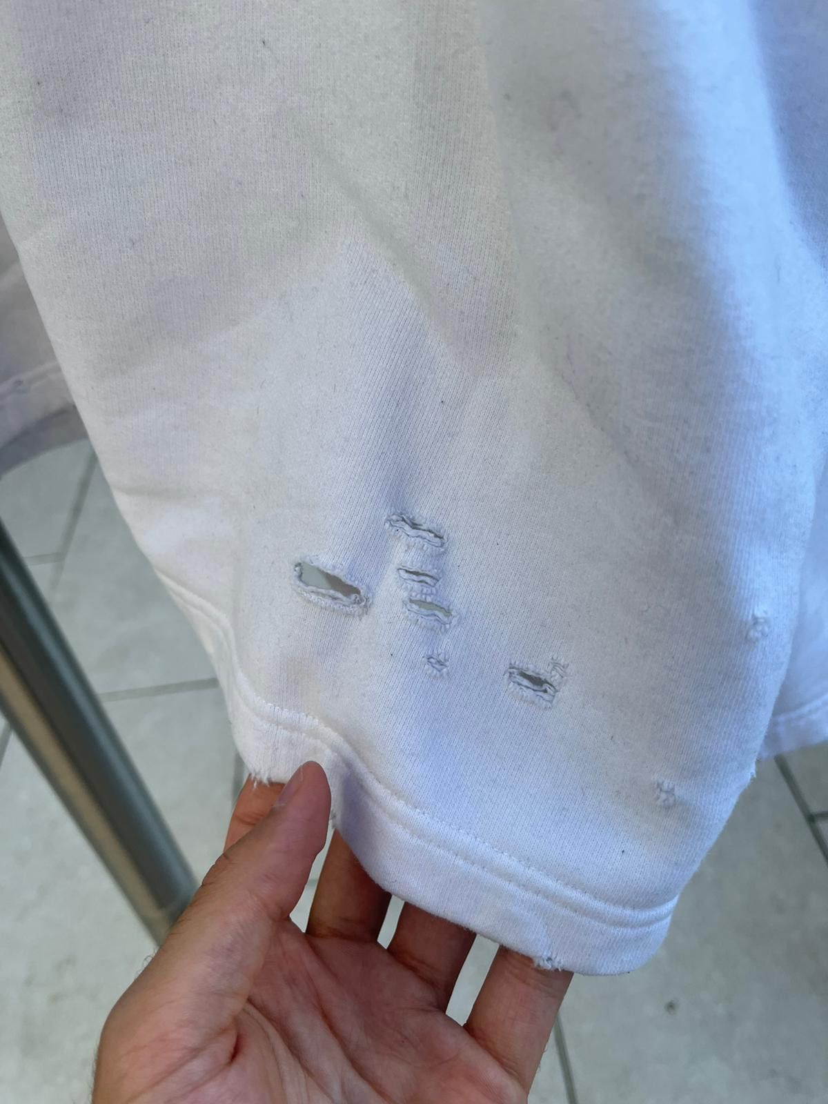Balenciaga Unfit Shadow Logo Hoodie in Off White Size US S / EU 44-46 / 1 - 4 Thumbnail