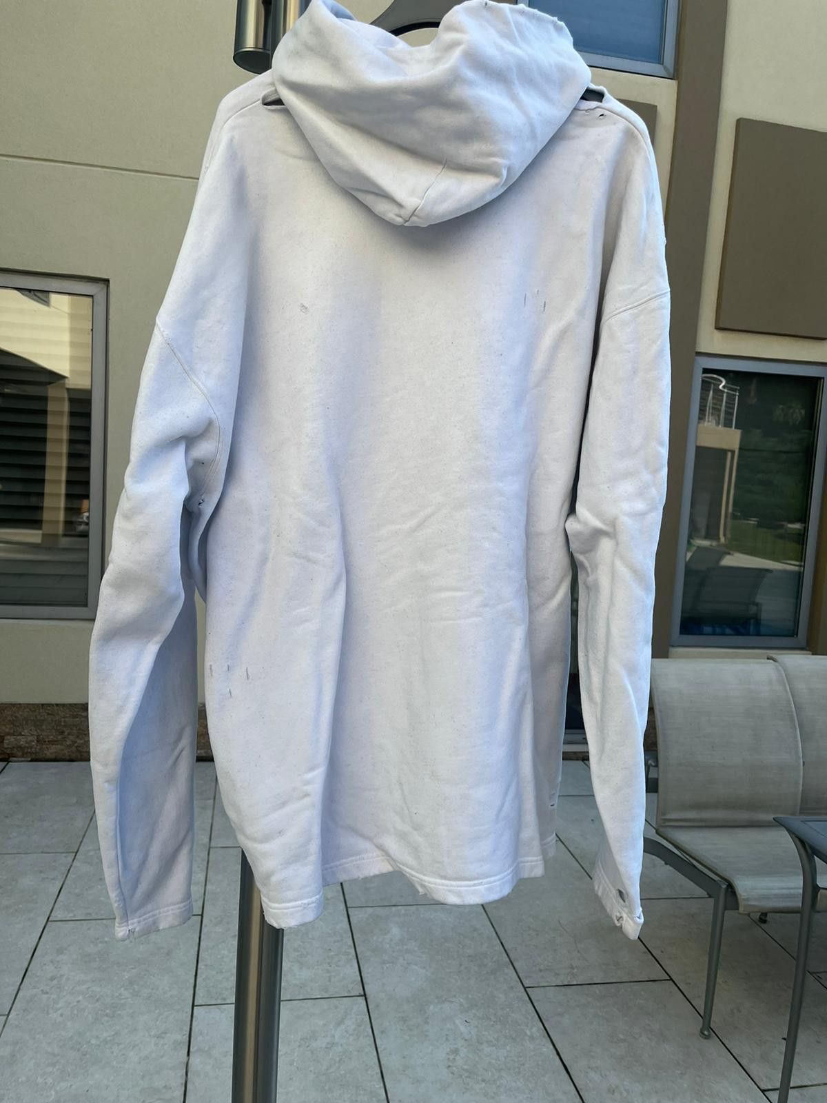 Balenciaga Unfit Shadow Logo Hoodie in Off White Size US S / EU 44-46 / 1 - 11 Thumbnail