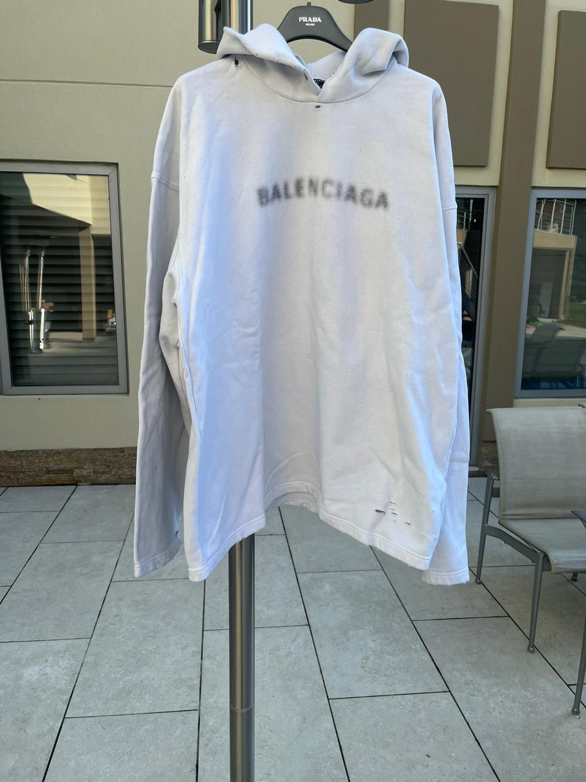 Balenciaga Unfit Shadow Logo Hoodie in Off White Size US S / EU 44-46 / 1 - 7 Thumbnail