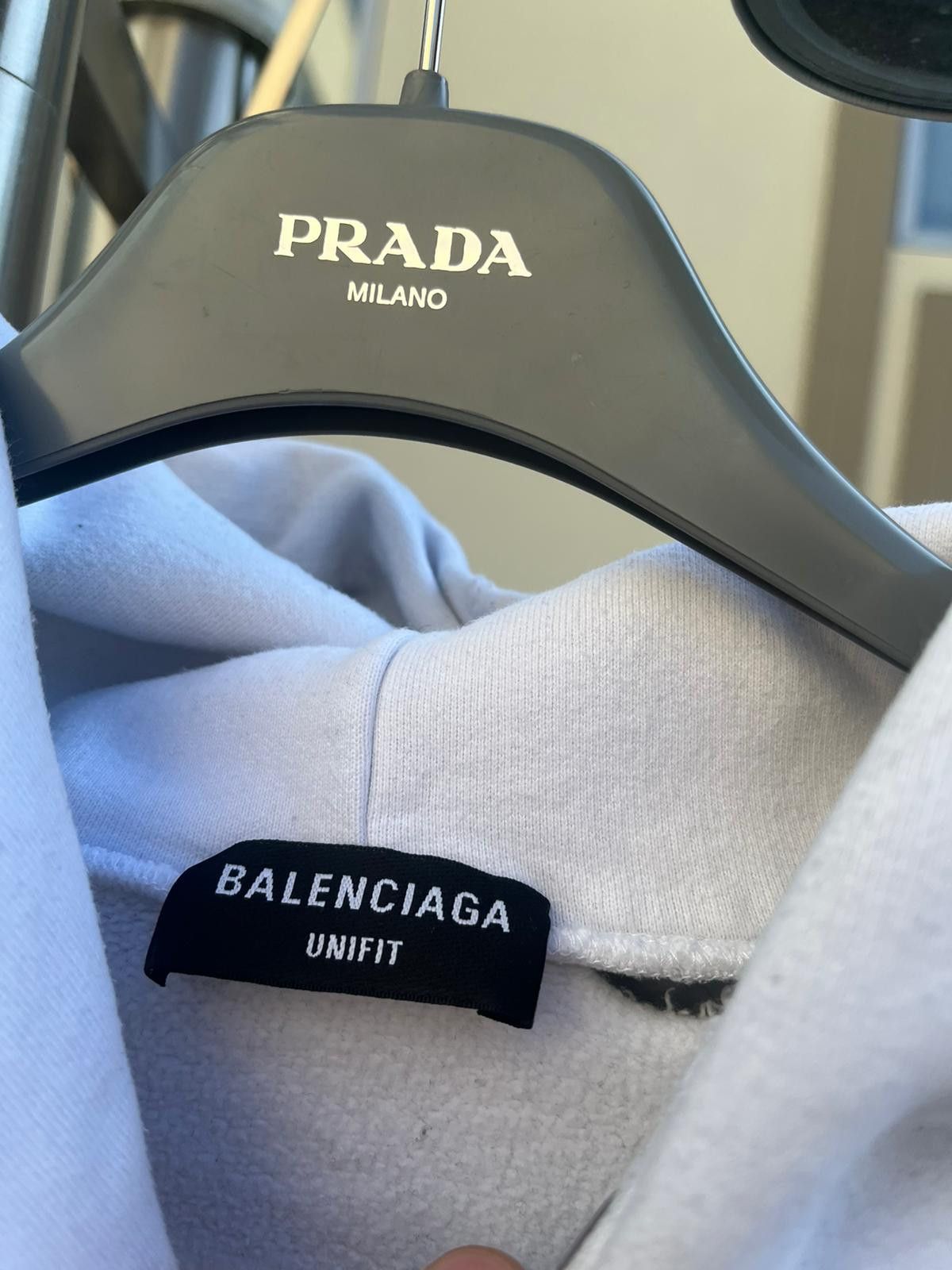 Balenciaga Unfit Shadow Logo Hoodie in Off White Size US S / EU 44-46 / 1 - 10 Thumbnail