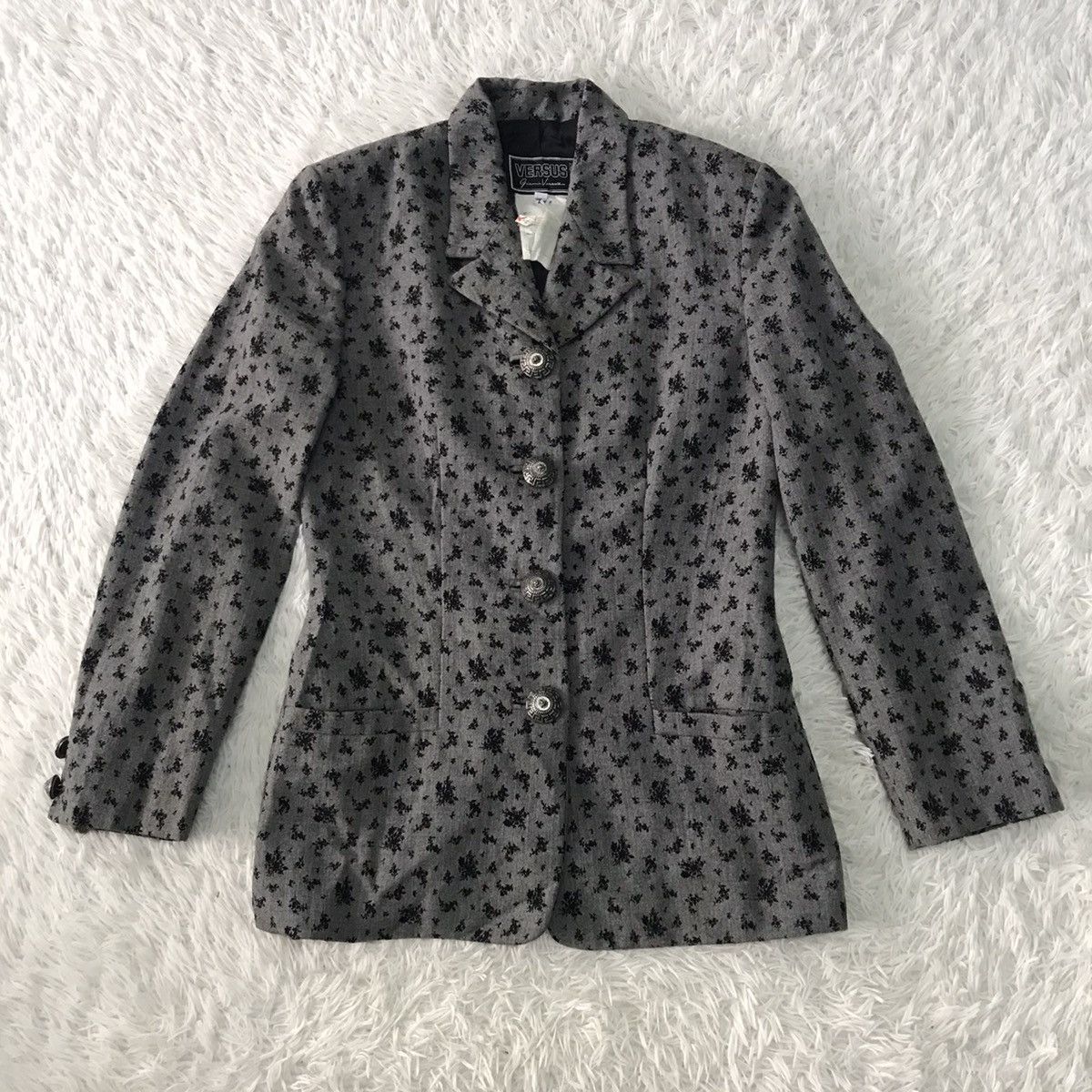 Gianni Valentino Vintage versus gianni versace jacket Size US S / EU 44-46 / 1 - 25 Thumbnail