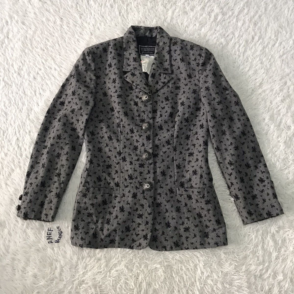 Gianni Valentino Vintage versus gianni versace jacket Size US S / EU 44-46 / 1 - 20 Thumbnail
