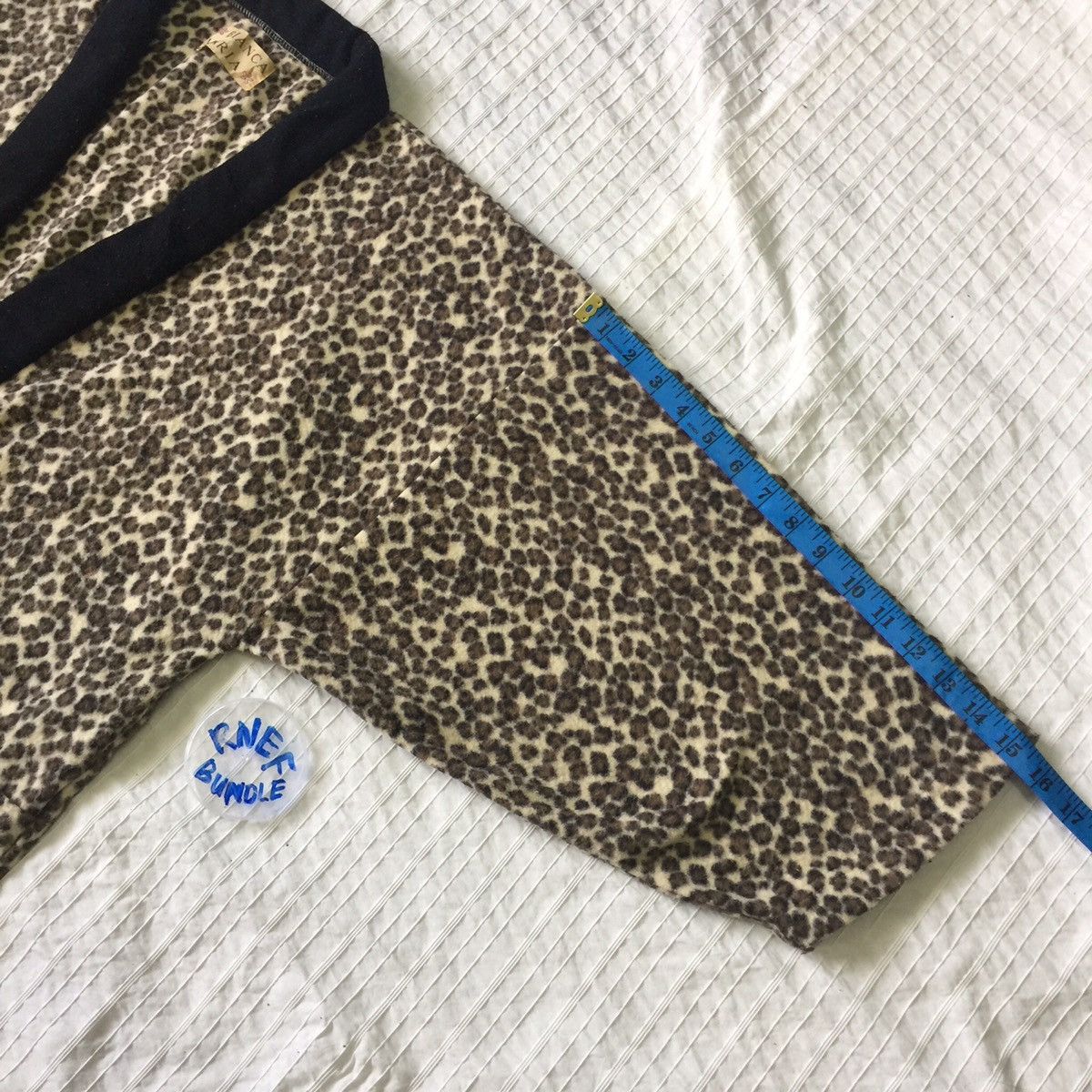 Japanese Brand 🔥🔥🔥Kimono Leapord Design Size US L / EU 52-54 / 3 - 15 Thumbnail