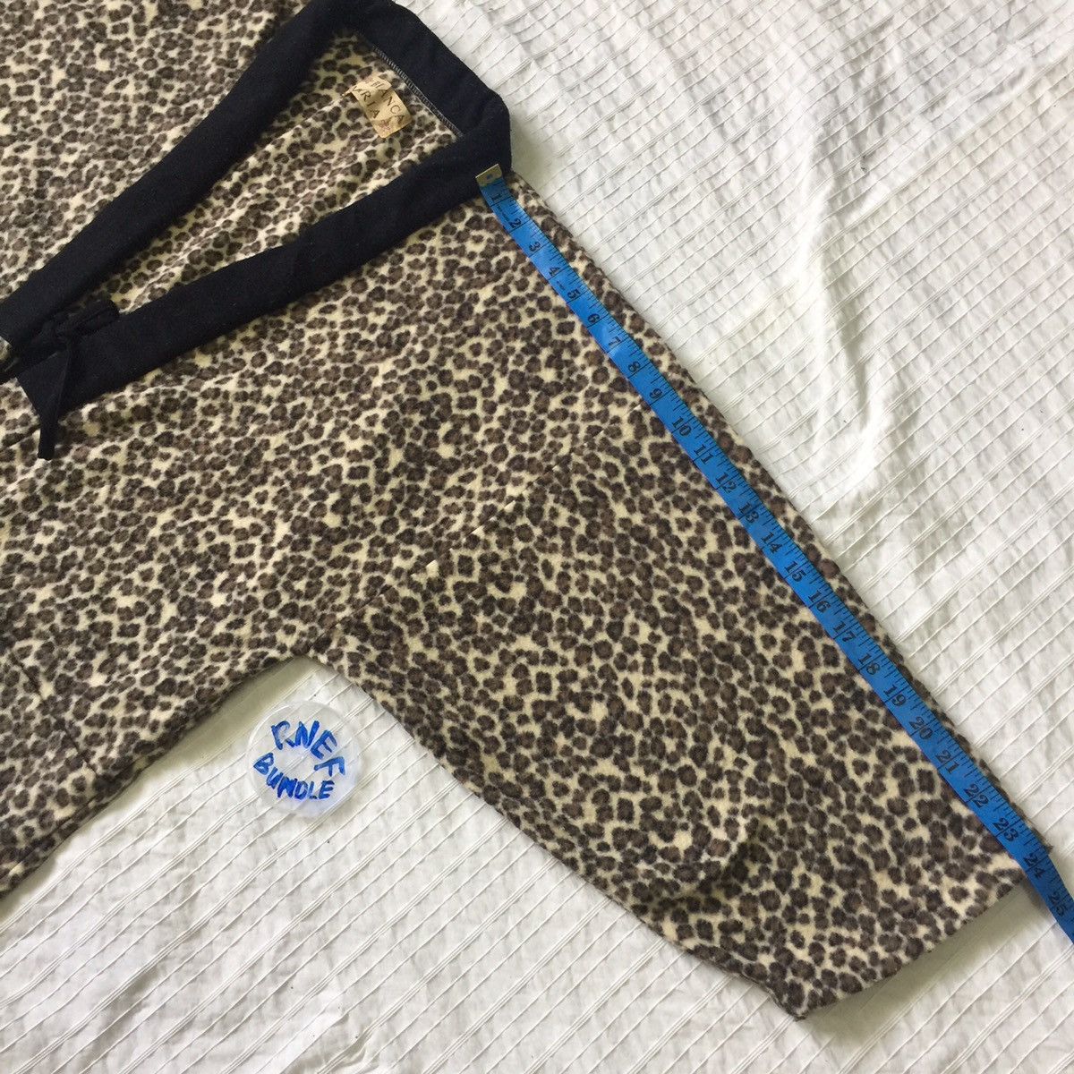 Japanese Brand 🔥🔥🔥Kimono Leapord Design Size US L / EU 52-54 / 3 - 14 Thumbnail