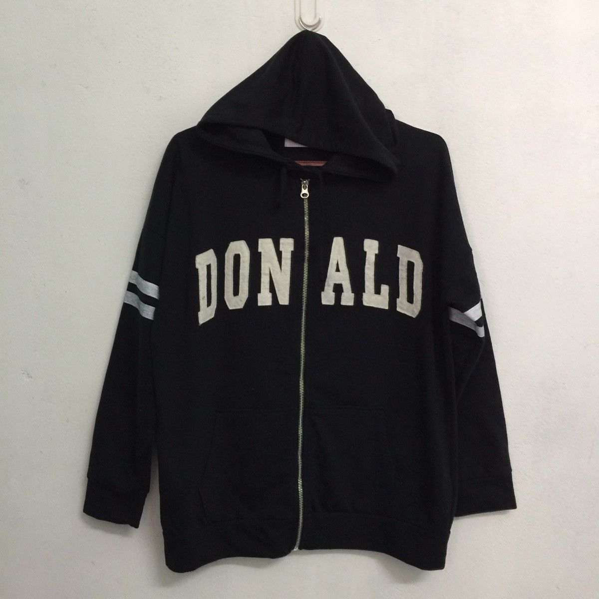 Disney Vintage DISNEY DONALD DUCK Full Zip Hoodie Sweatshirt Size US M / EU 48-50 / 2 - 4 Thumbnail