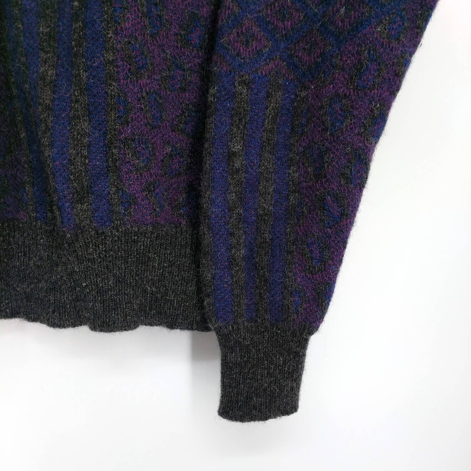 Vintage Vintage Cambridge Classics Wool Argyle Diamond Print Sweater Size US M / EU 48-50 / 2 - 4 Thumbnail