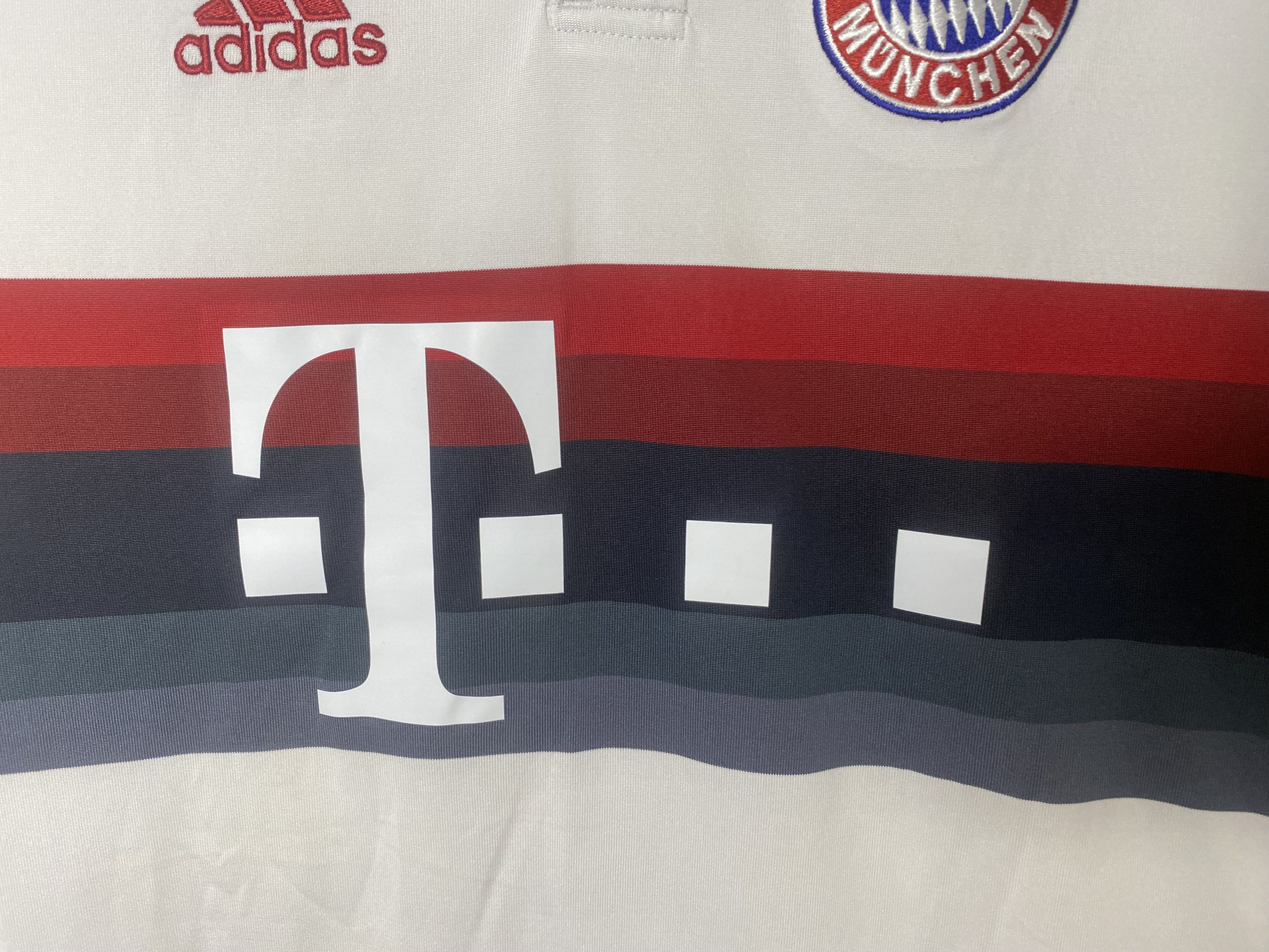 Adidas BAYERN MUNICH COSTA 2015 AWAY FOOTBALL SHIRT SOCCER JERSEY Size US XS / EU 42 / 0 - 5 Thumbnail
