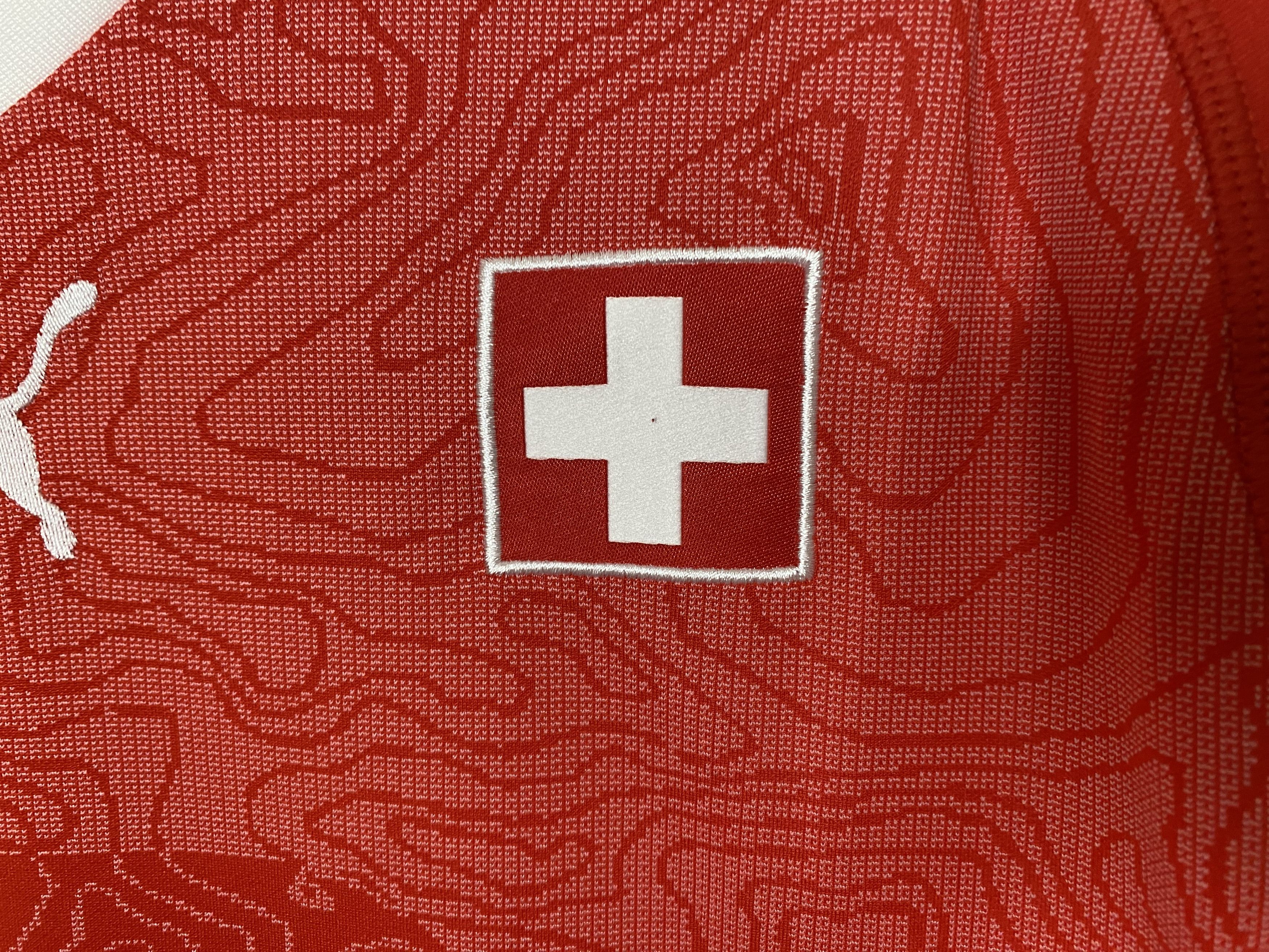 Puma × UEFA SWITZERLAND TEAM 2018 2020 HOME FOOTBALL SHIRT SOCCER JERSEY Size US L / EU 52-54 / 3 - 4 Thumbnail