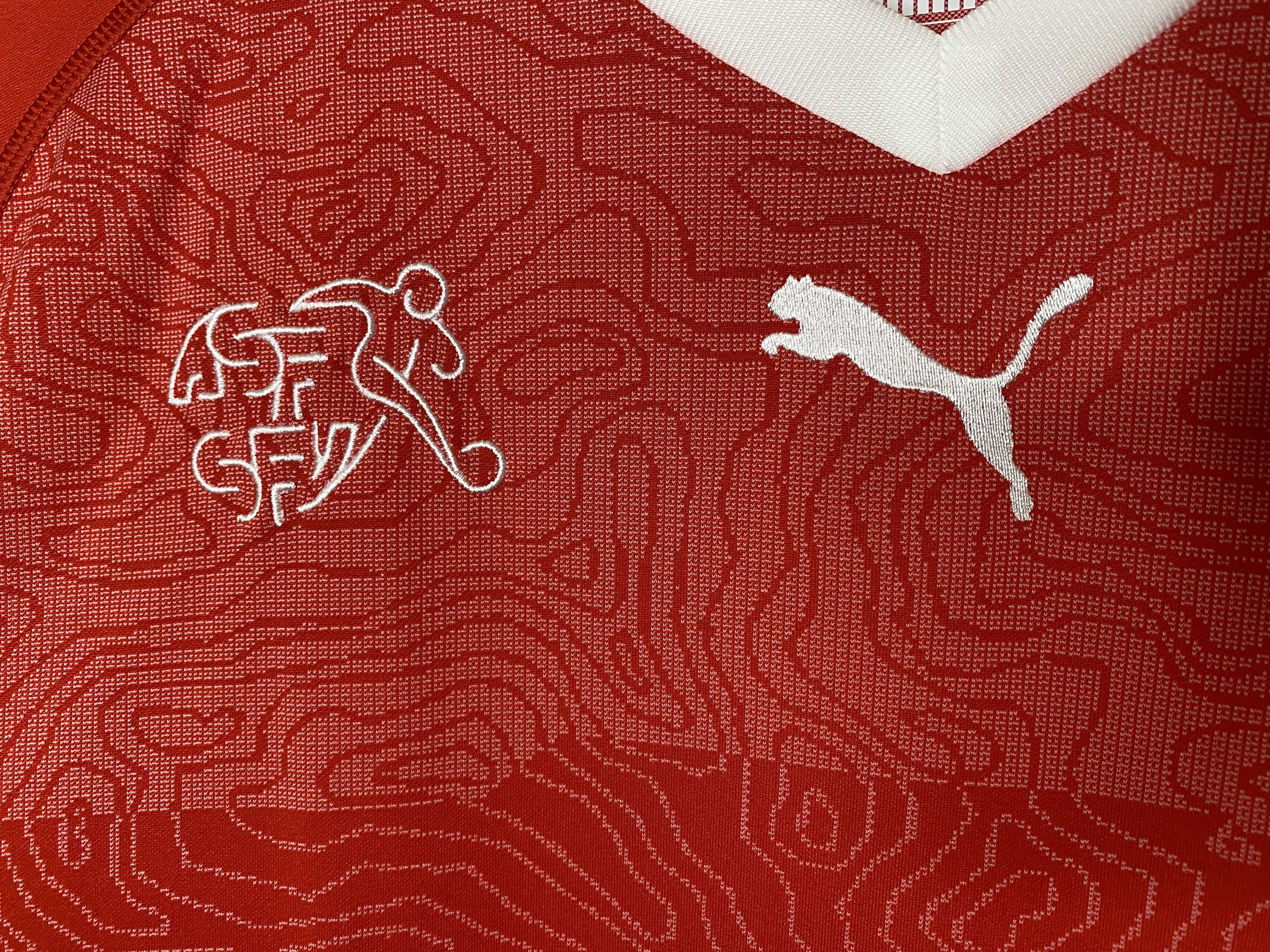 Puma × UEFA SWITZERLAND TEAM 2018 2020 HOME FOOTBALL SHIRT SOCCER JERSEY Size US L / EU 52-54 / 3 - 5 Thumbnail