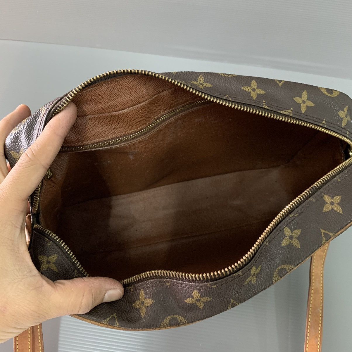 Louis Vuitton Louis Vuitton Monogram Slingbag Size ONE SIZE - 17 Thumbnail