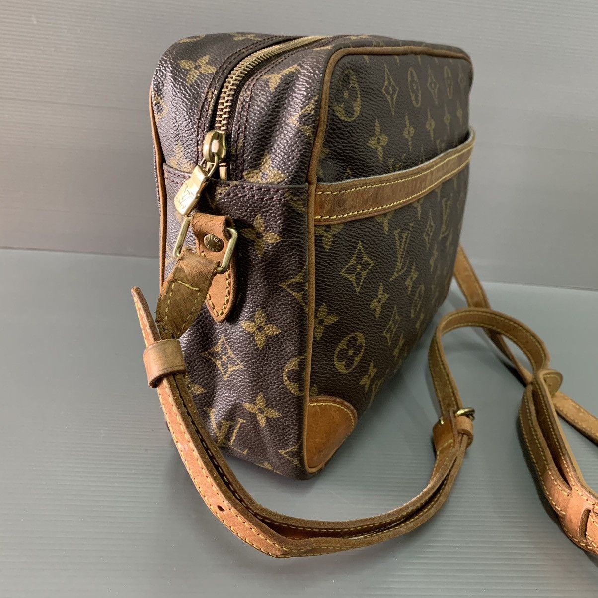 Louis Vuitton Louis Vuitton Monogram Slingbag Size ONE SIZE - 5 Thumbnail