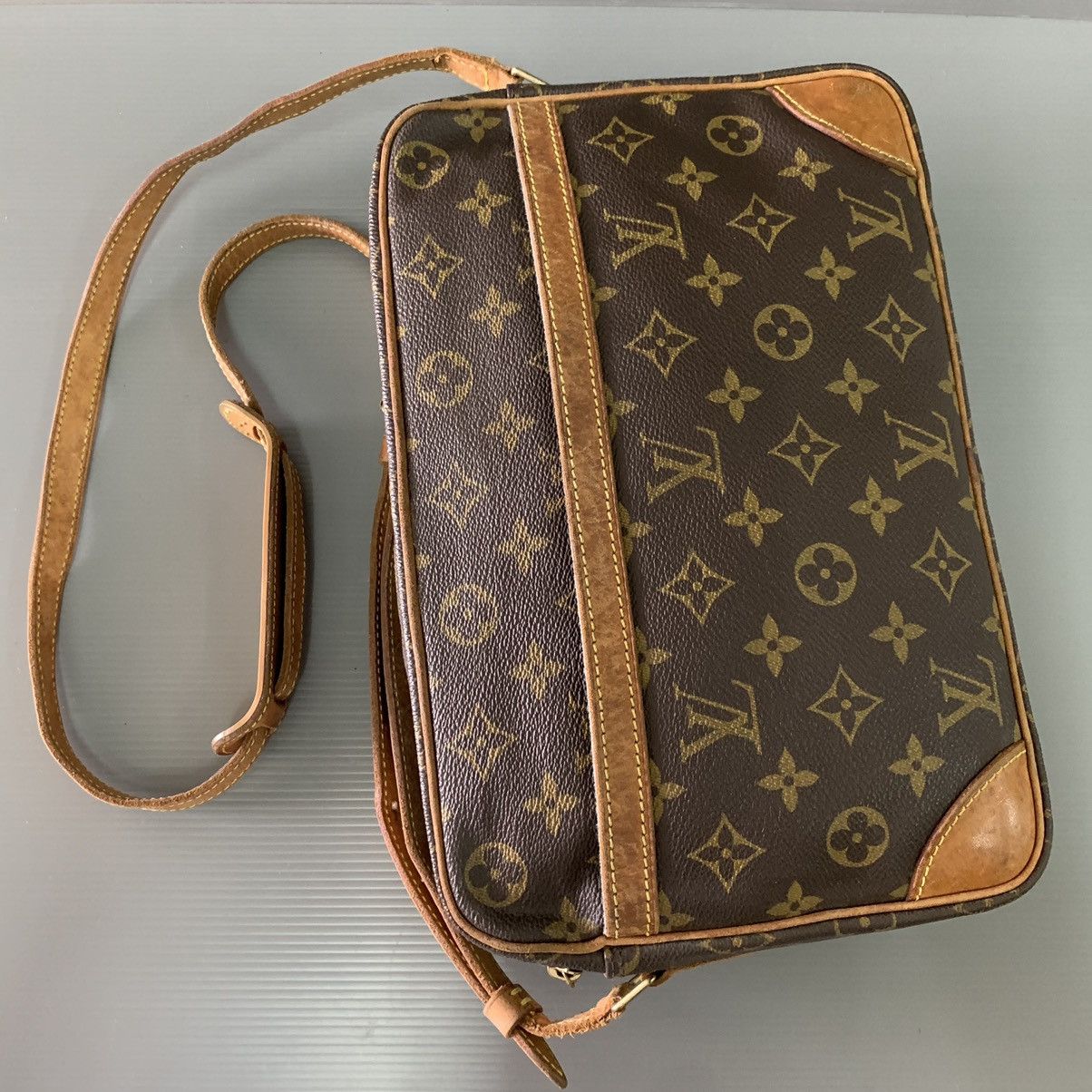 Louis Vuitton Louis Vuitton Monogram Slingbag Size ONE SIZE - 4 Thumbnail