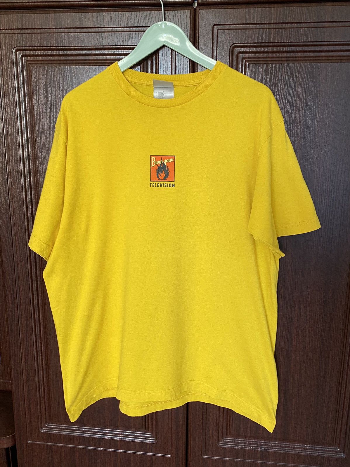 Nike Vintage Nike Burn Your Television T Shirt Tee Jordan Court Size US L / EU 52-54 / 3 - 1 Thumbnail