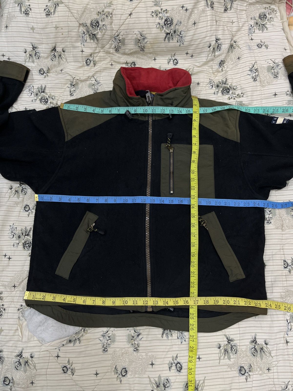 Hypebeast × Tommy Hilfiger (Rrr). VINTAGE TOMMY HILFIGER HYPEBEAST JACKET Size US M / EU 48-50 / 2 - 18 Thumbnail