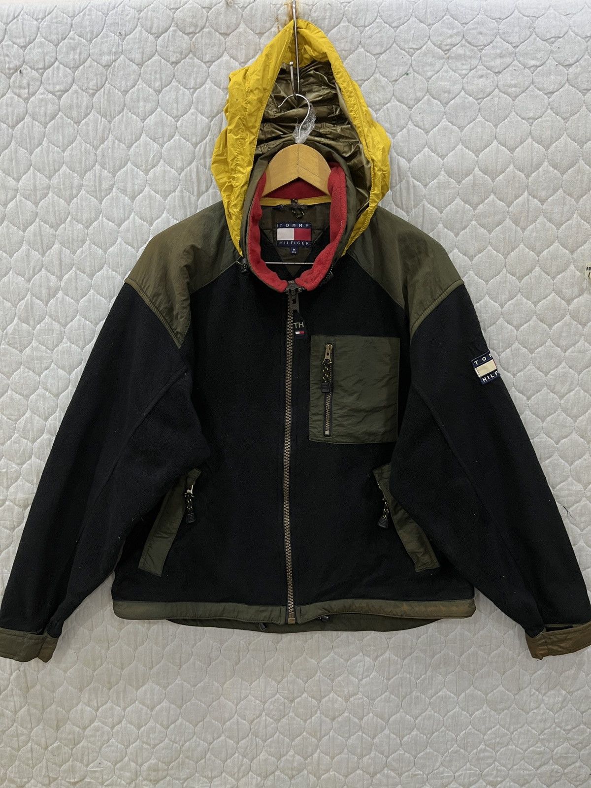 Hypebeast × Tommy Hilfiger (Rrr). VINTAGE TOMMY HILFIGER HYPEBEAST JACKET Size US M / EU 48-50 / 2 - 1 Thumbnail