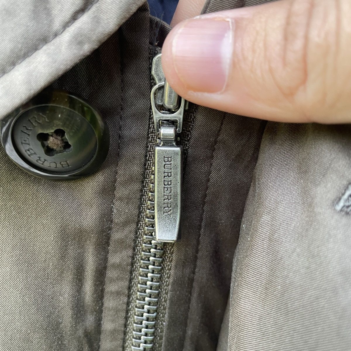 Burberry Vintage BURBERRY LONDON Nova Check Zipper Jacket Size US XL / EU 56 / 4 - 7 Thumbnail