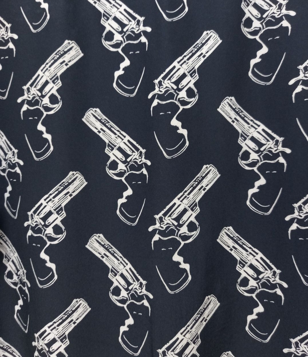 Saint Laurent Paris Saint Laurent 14ss revolver shirt Size US S / EU 44-46 / 1 - 3 Thumbnail