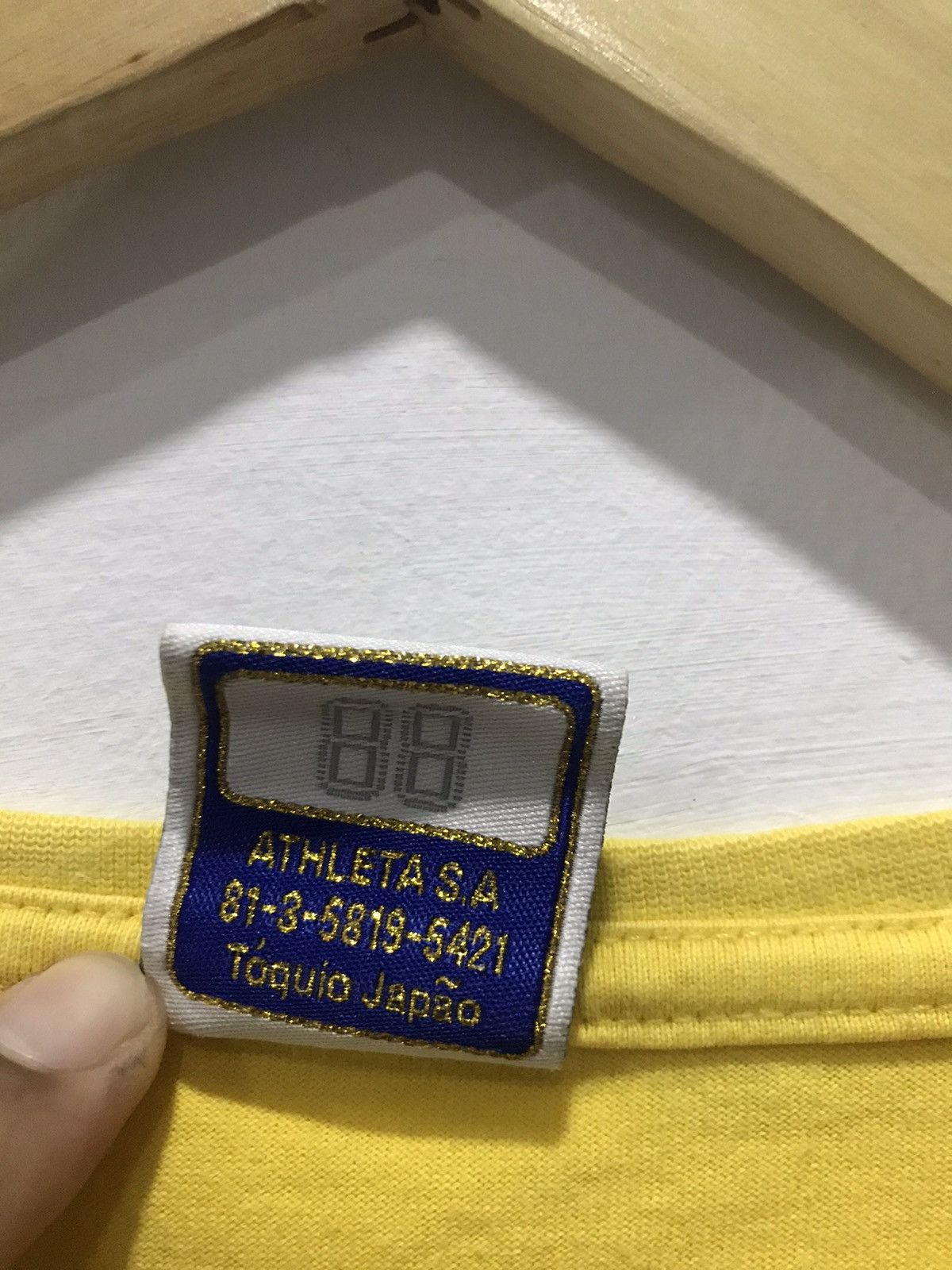 Other Vintage Athleta Brasil overprint tee Size US L / EU 52-54 / 3 - 10 Thumbnail