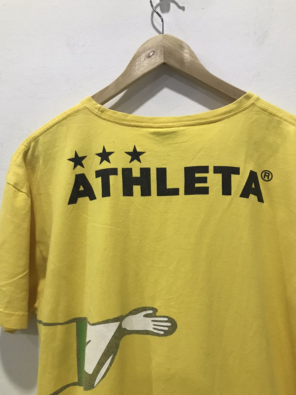 Other Vintage Athleta Brasil overprint tee Size US L / EU 52-54 / 3 - 8 Thumbnail